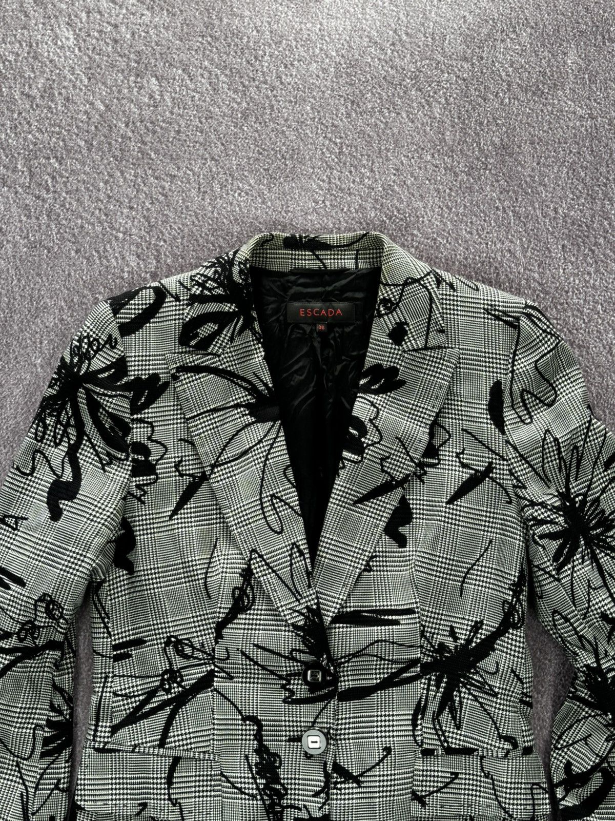 Escada Escada Y2K Luxury Floral Design Blazer Jacket Size XS / US 0-2 / IT 36-38 - 2 Thumbnail