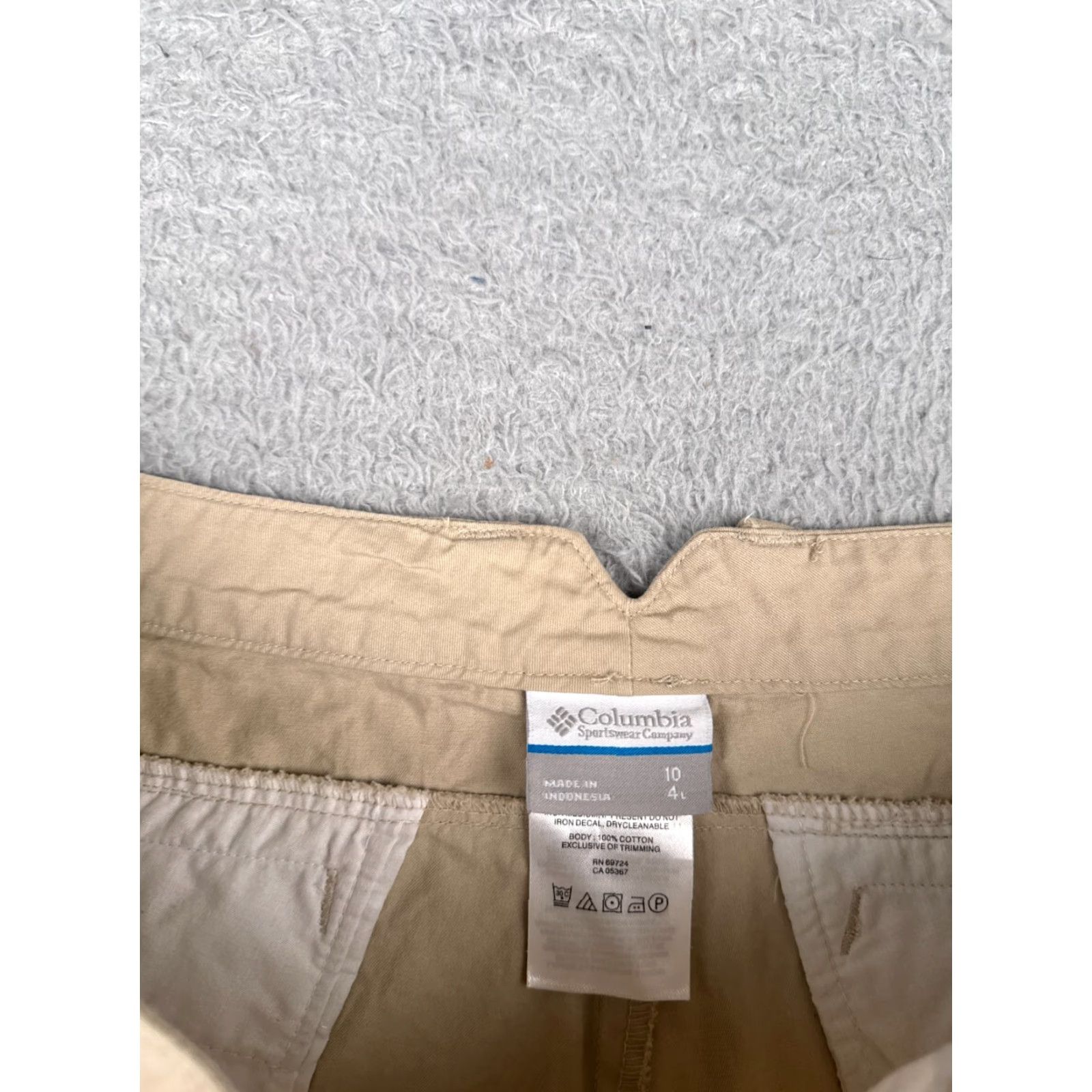 Vintage Columbia Shorts Women 10 Beige Chino 100% Cotton Hiking Camp Pockets 31x4 Casual Activewear Size 32" / US 10 / IT 46 - 7 Thumbnail