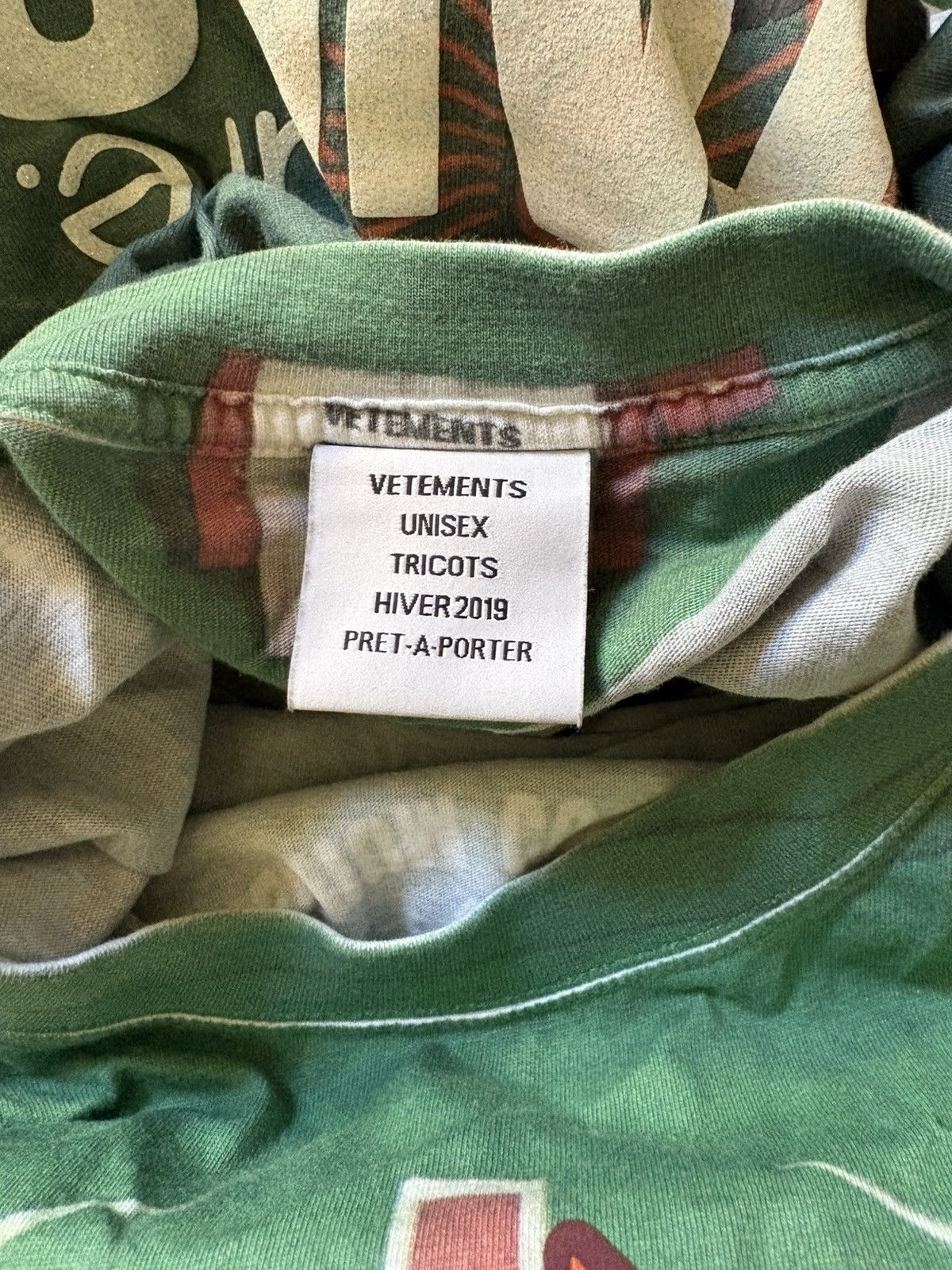 Vetements Vetements FW18 Trompe L’oeil ‘Hug Me’ Shirt Size US S / EU 44-46 / 1 - 3 Thumbnail