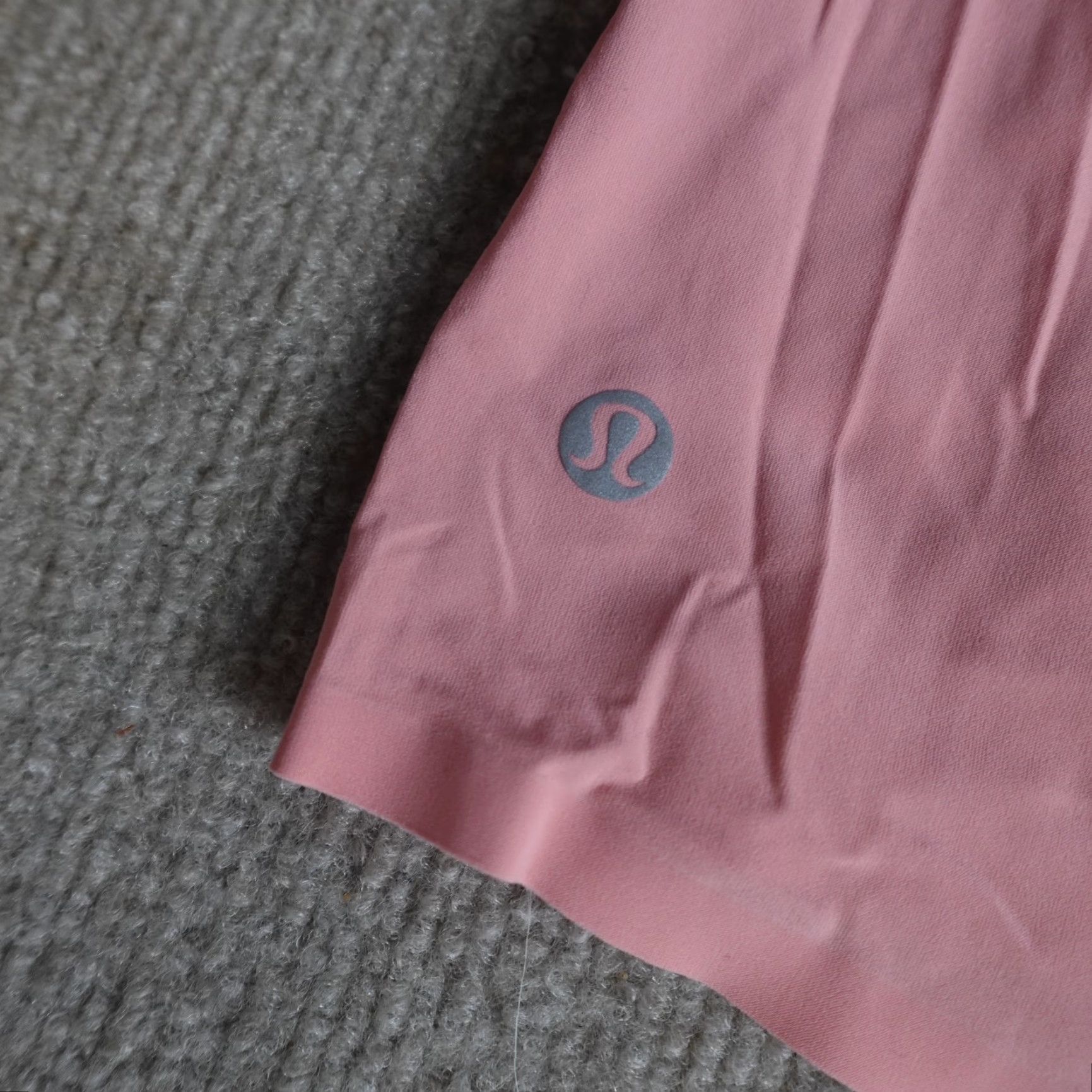 Lululemon Lululemon Womens Top Large Pink Athletic Run On Tank Shirt Sleeveless Pullover Regular Size L Women Running Yoga Cross Training Events Size L / US 10 / IT 46 - 3 Thumbnail
