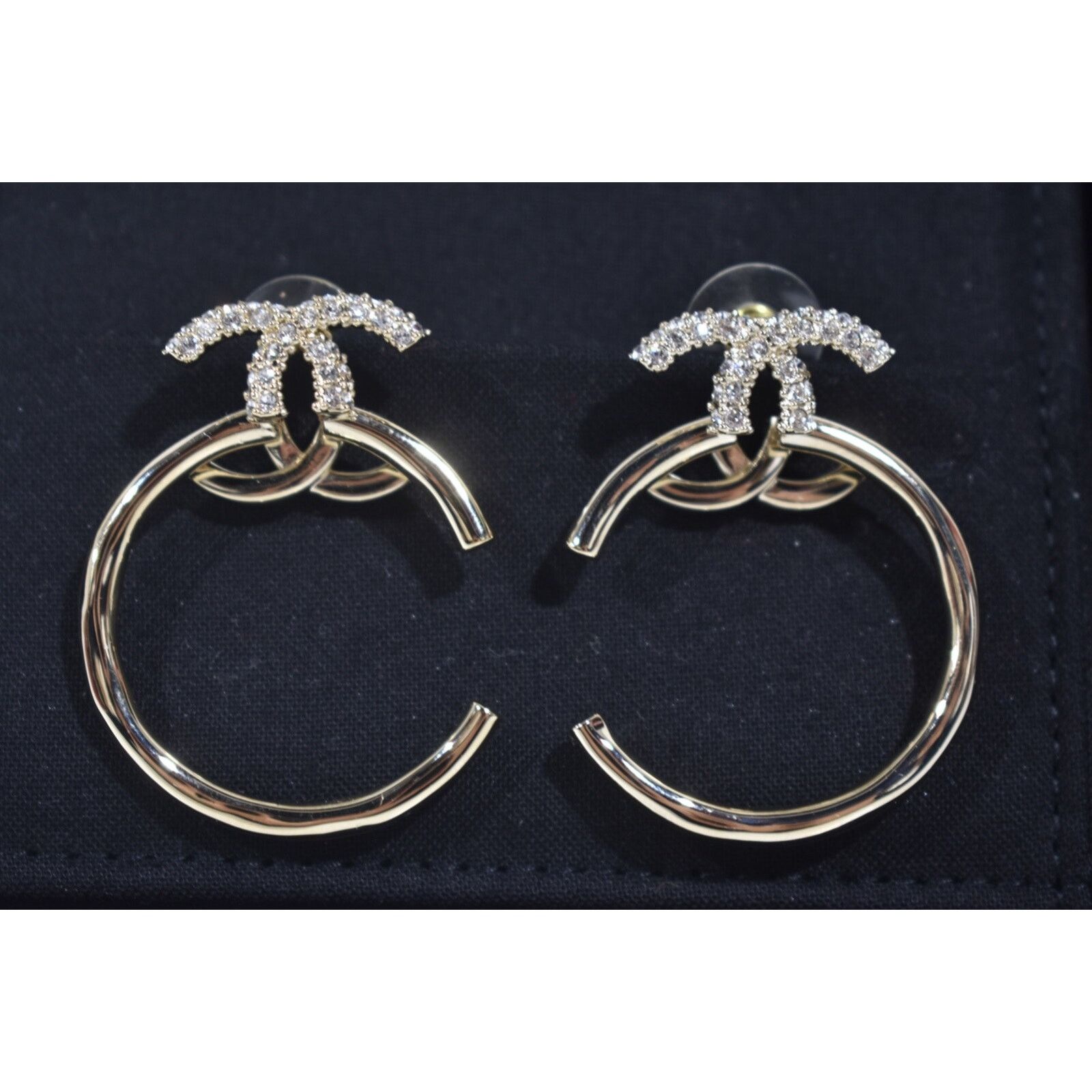 Chanel Chanel Gold Crystal Interlocking Stud Classic Hoop Earring Size ONE SIZE - 5 Thumbnail