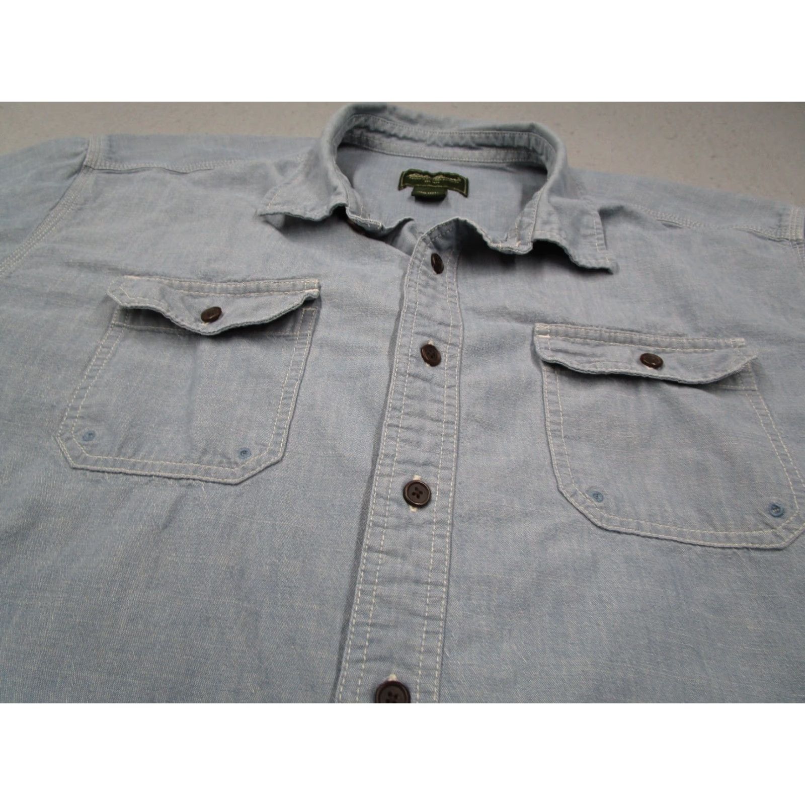 Eddie Bauer Eddie Bauer Shirt Mens 2XL XXL Blue Chambray Button Up Dual Pockets Workwear Y2K Size US XXL / EU 58 / 5 - 2 Thumbnail
