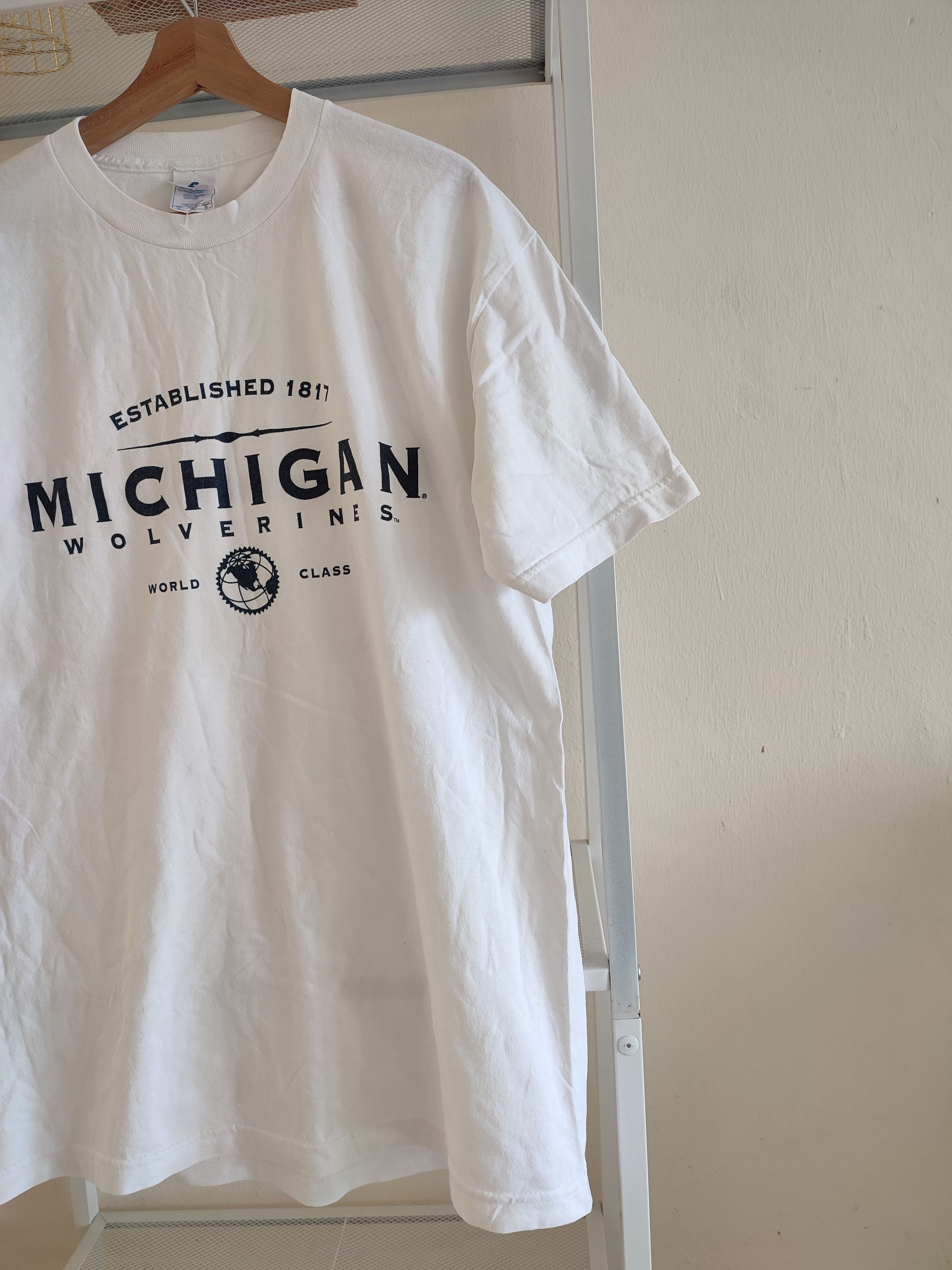 Alstyle MICHIGAN WOLVERINE WORLD CLASSIC VINTAGE TEE Size US L / EU 52-54 / 3 - 4 Thumbnail