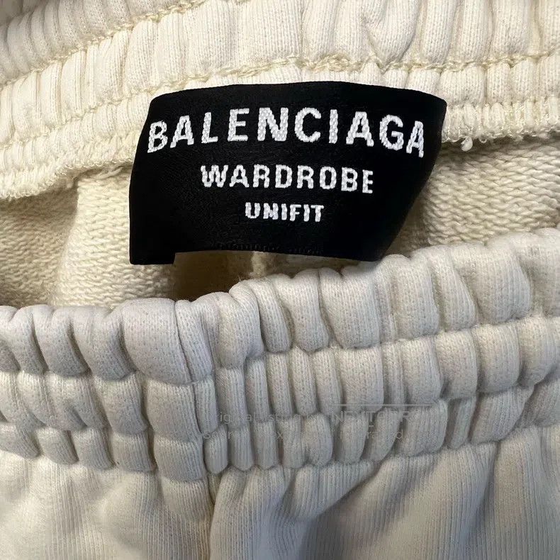 Balenciaga Balenciaga size M Coke shorts Size US 27 - 4 Thumbnail