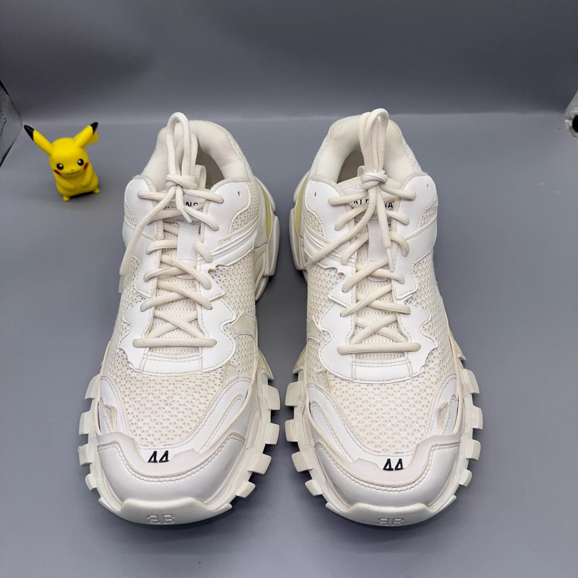 Balenciaga Balenciaga Track 3.0 White Distressed Men's Sneakers Size US 11 / EU 44 - 2 Thumbnail