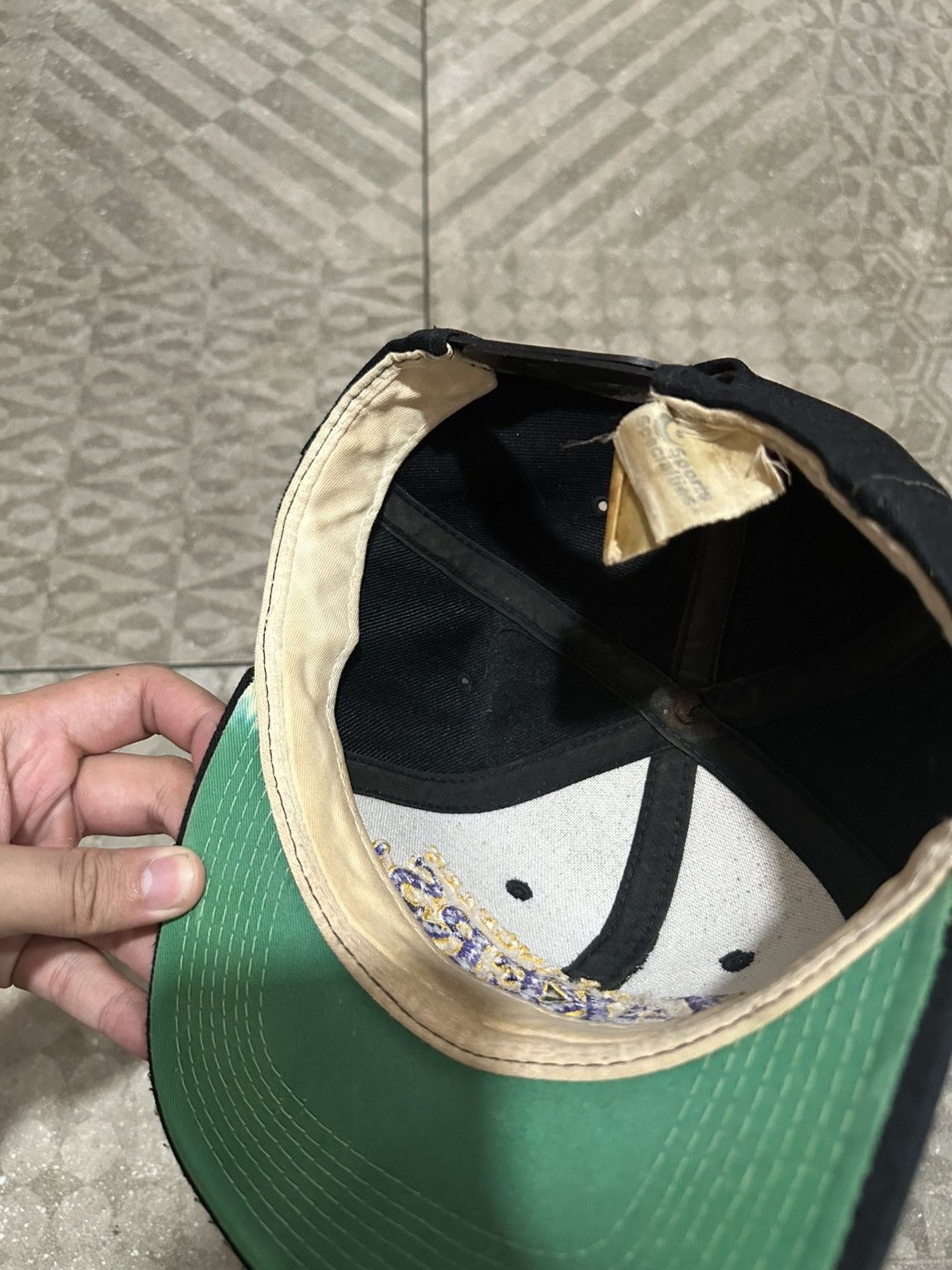 Sports Specialties Vintage Sports Specialties Los Angeles Lakers Motion Hat Size ONE SIZE - 9 Thumbnail