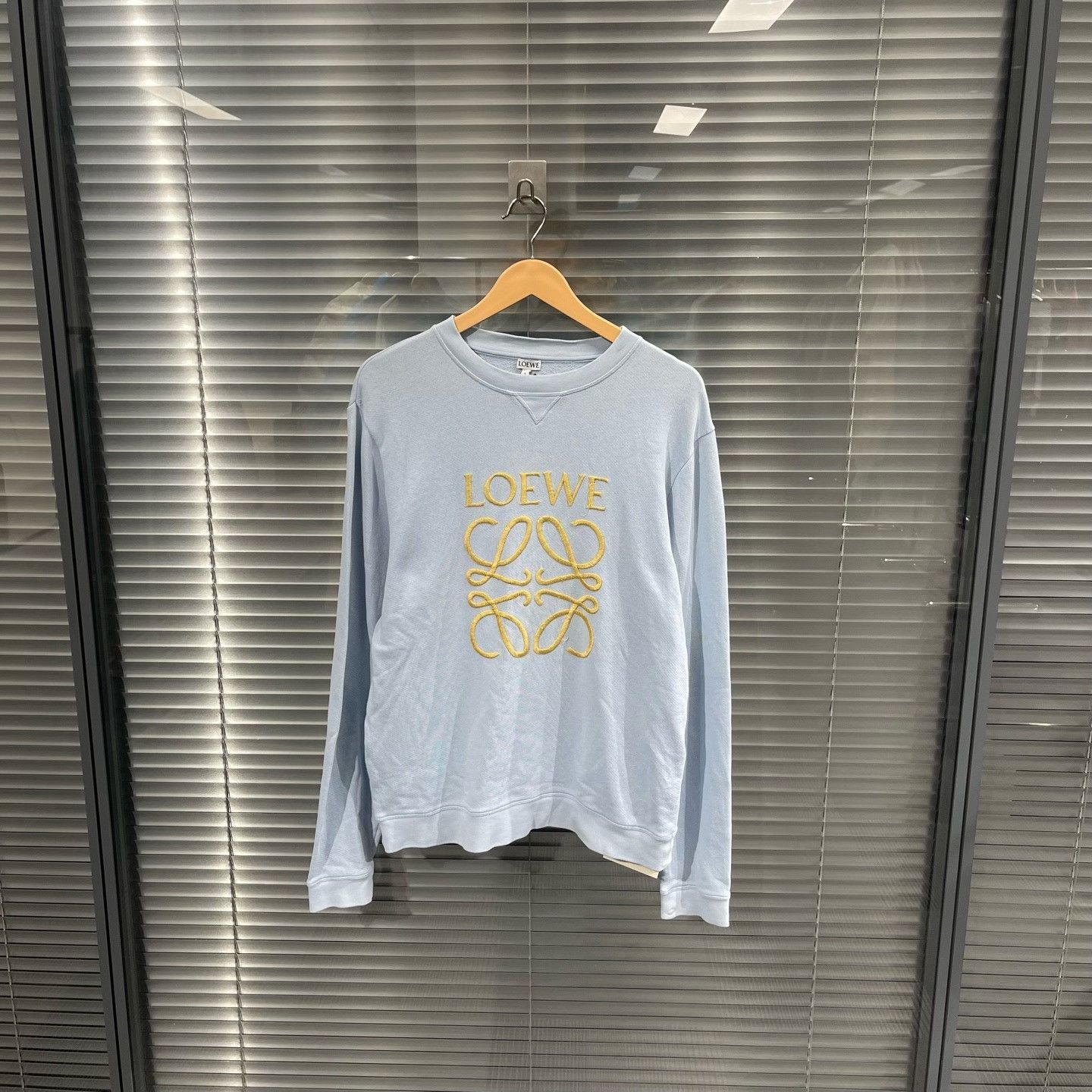 Loewe Loewe Embroidered Logo Sweatshirt L Size US L / EU 52-54 / 3 - 1 Thumbnail