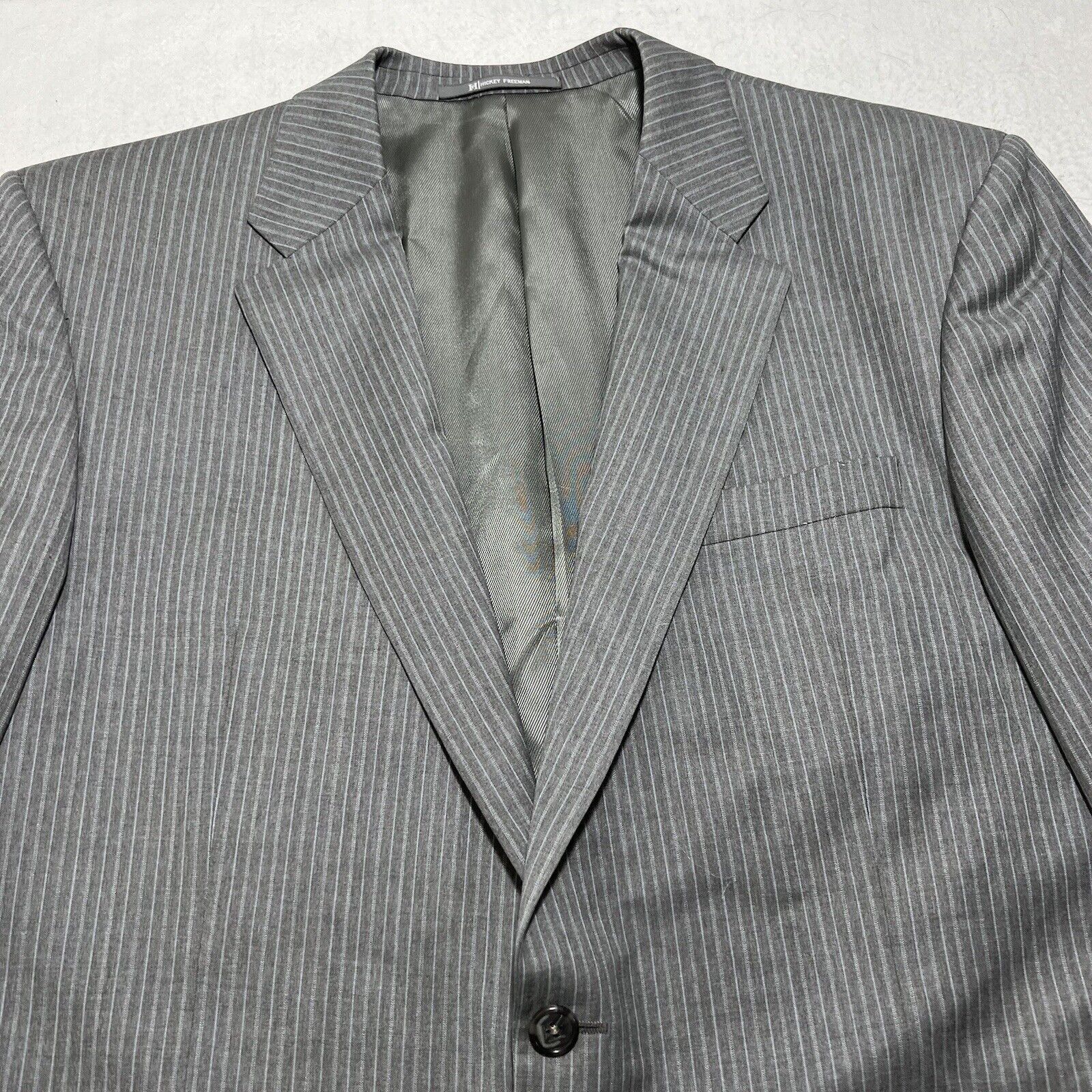 Hickey Freeman Hickey Freeman 44R Worsted Wool Gray Pinstripe Suit Jacket Size 44R - 2 Thumbnail
