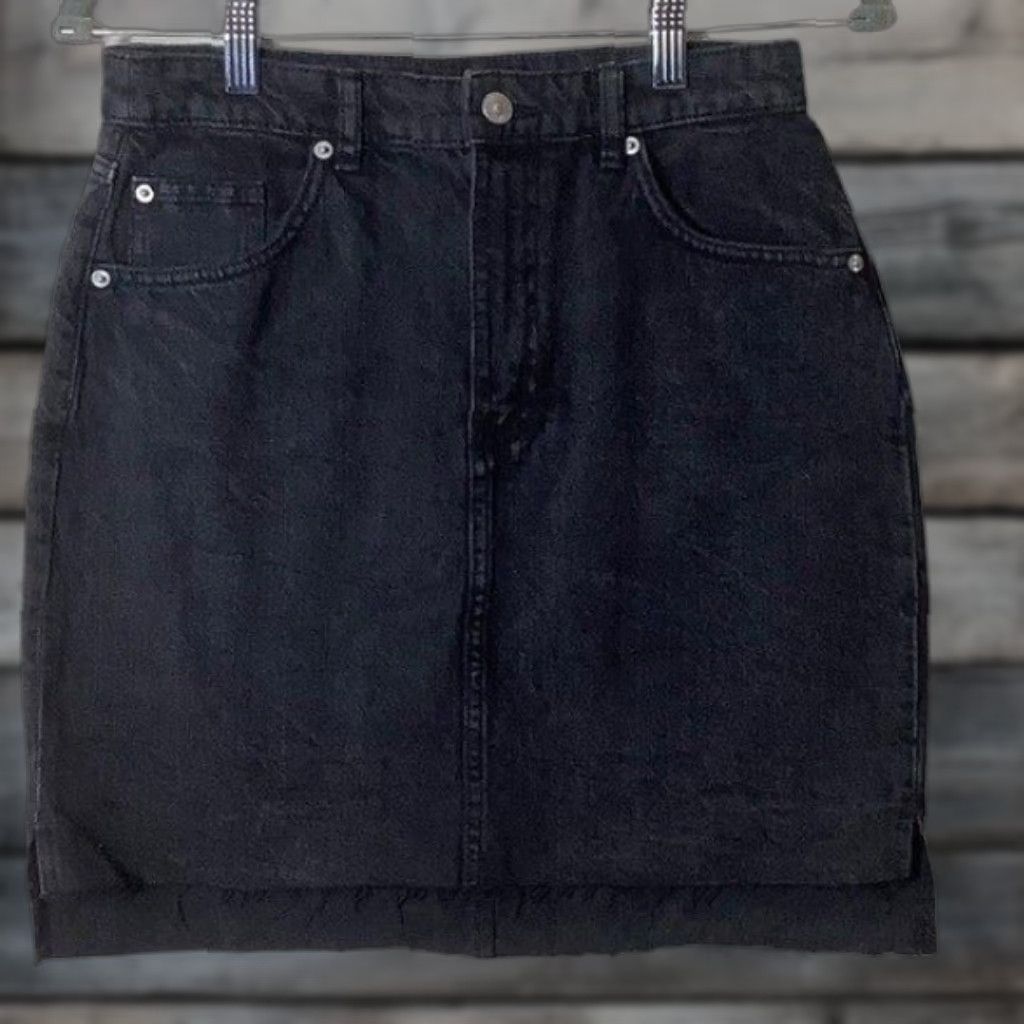 H&M H&M Denim Mini Skirt Womens 6 High Waisted Black Cotton High Low Casual Size 28" / US 6 / IT 42 - 1 Thumbnail
