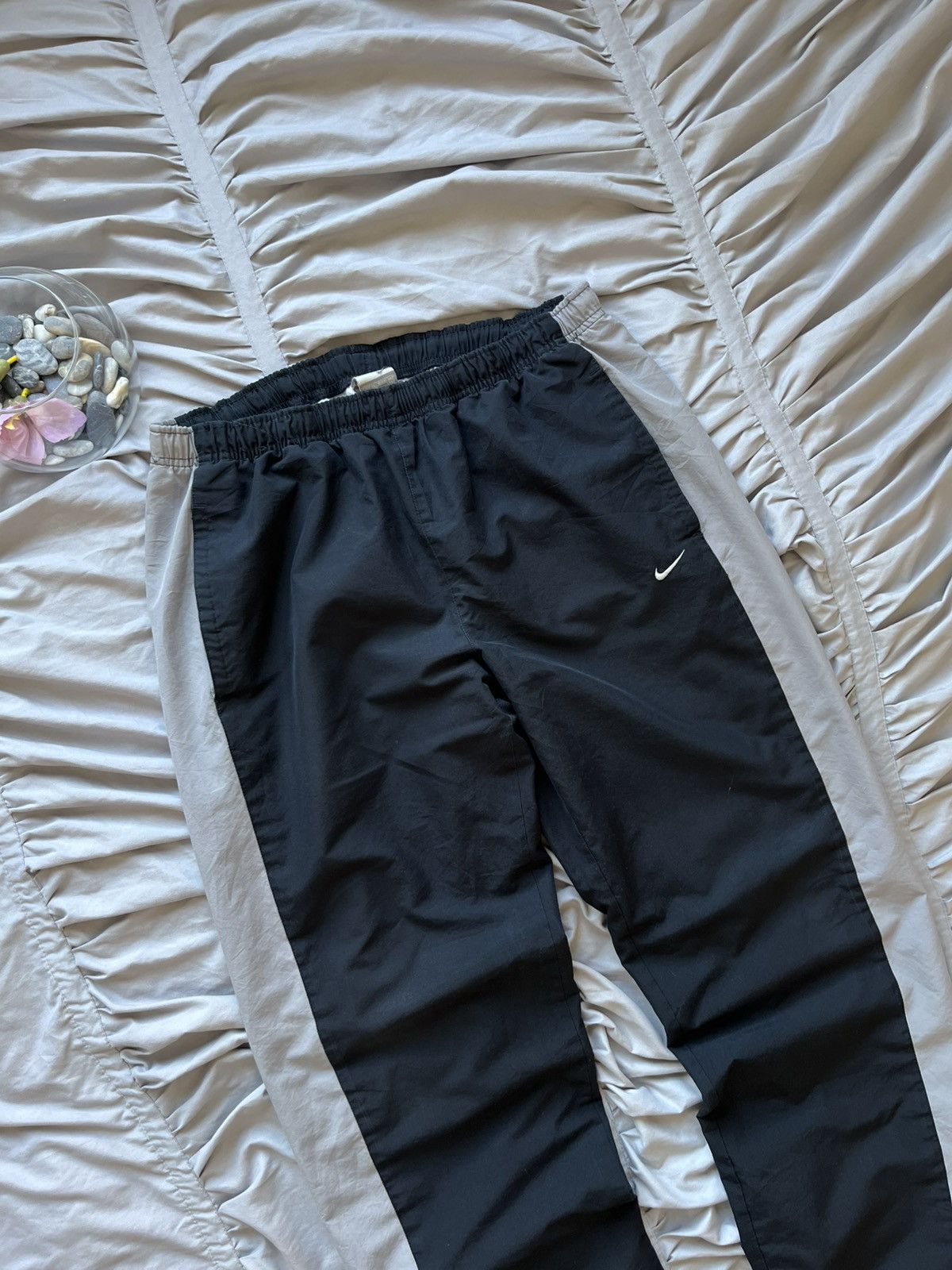 Nike Vintage Nike Swoosh Track Pants Baggy Nylon Streetwear Size US 36 / EU 52 - 3 Thumbnail