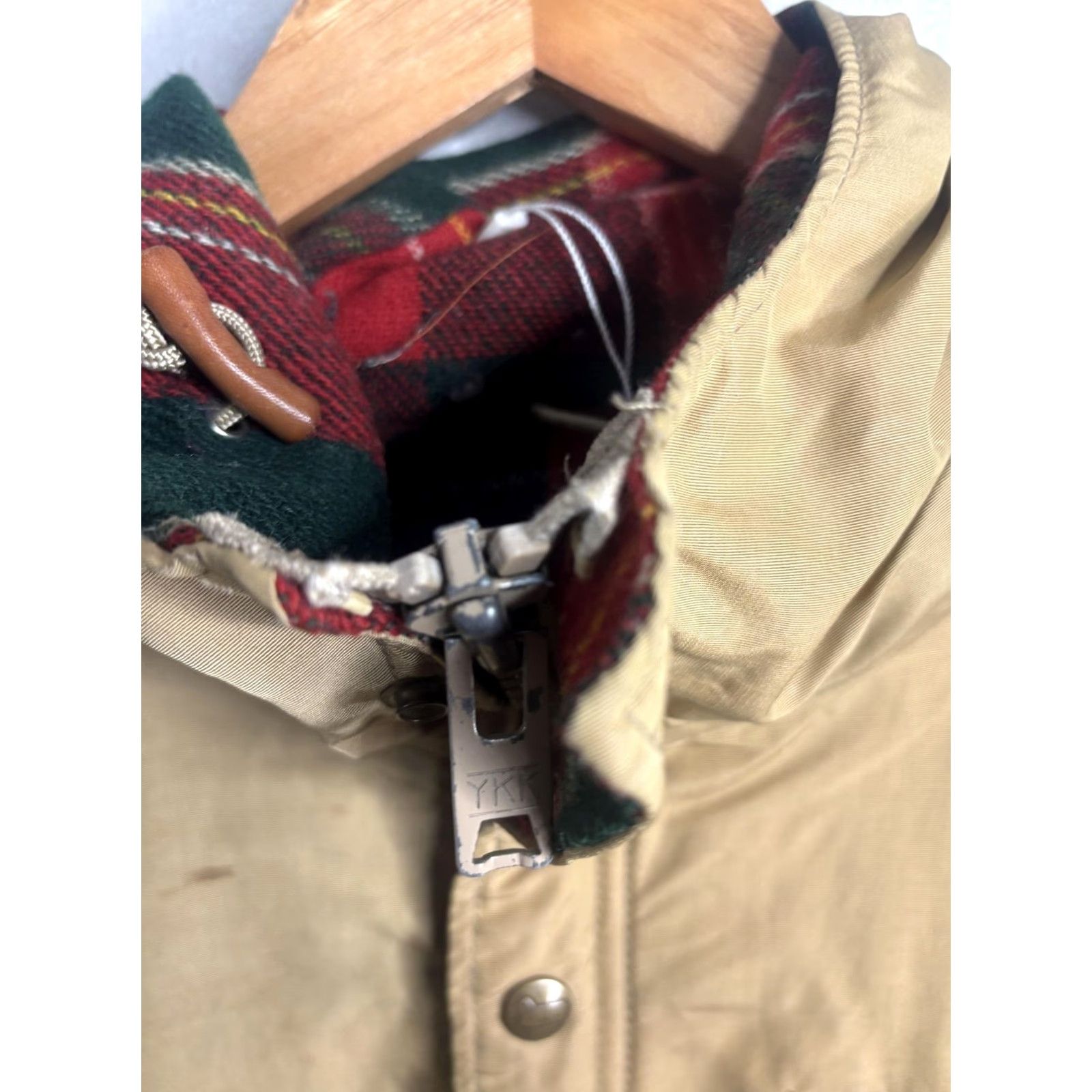 Vintage Vintage Woolrich Woman Coat Womens Small Beige Hooded Parka Plaid Lined Canvas Size S / US 4 / IT 40 - 4 Thumbnail