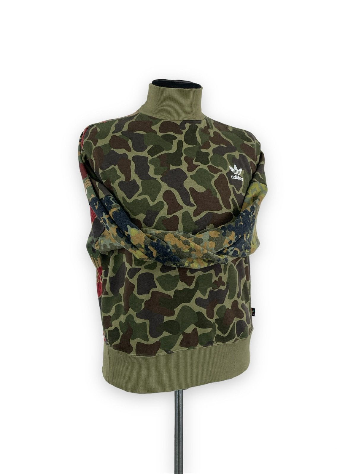 Adidas × Pharrell PHARRELL WILLIAMS Hiking Camo Print Sweatshirt Pullover S Size US S / EU 44-46 / 1 - 6 Thumbnail