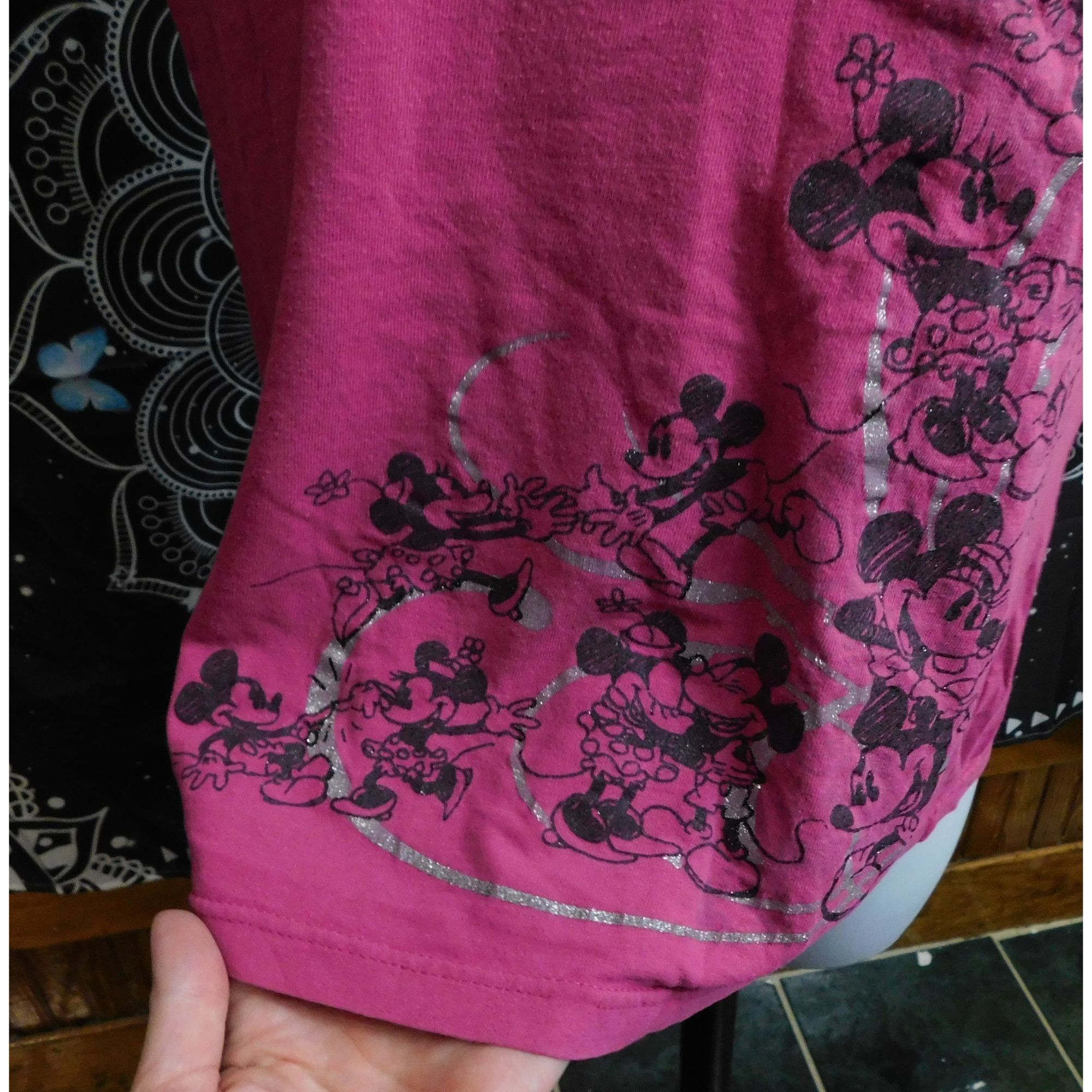 Disney Disney Store Mickey And Minnie Glitter Scroll Tee Size M / US 6-8 / IT 42-44 - 3 Thumbnail