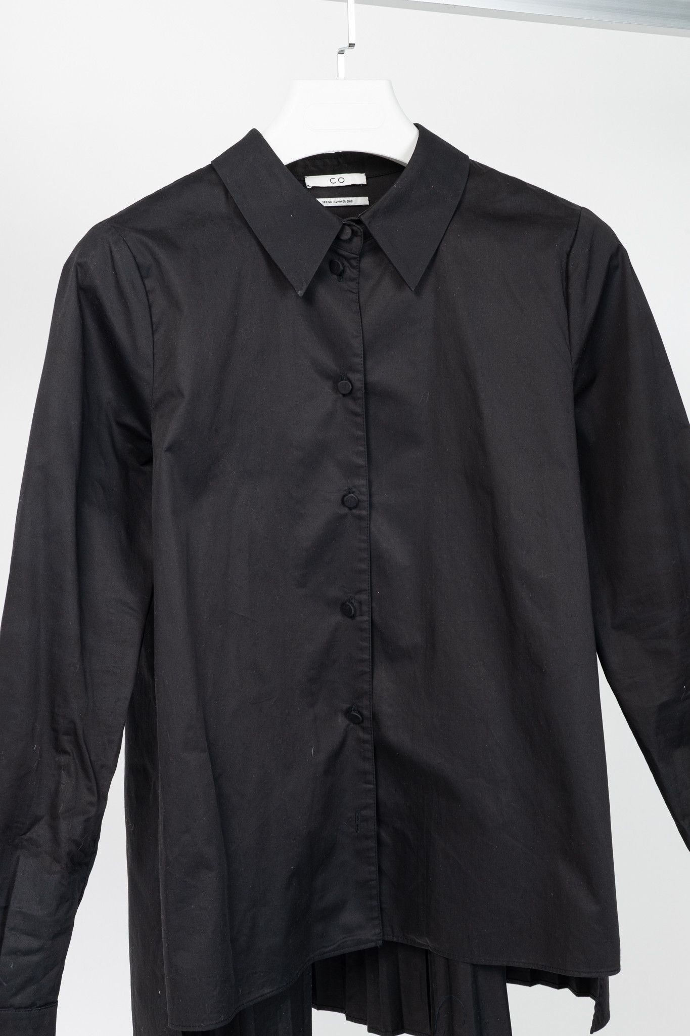 CO Co SS18 Black Cotton Poplin Pleated-Back Shirt Size M / US 6-8 / IT 42-44 - 3 Thumbnail
