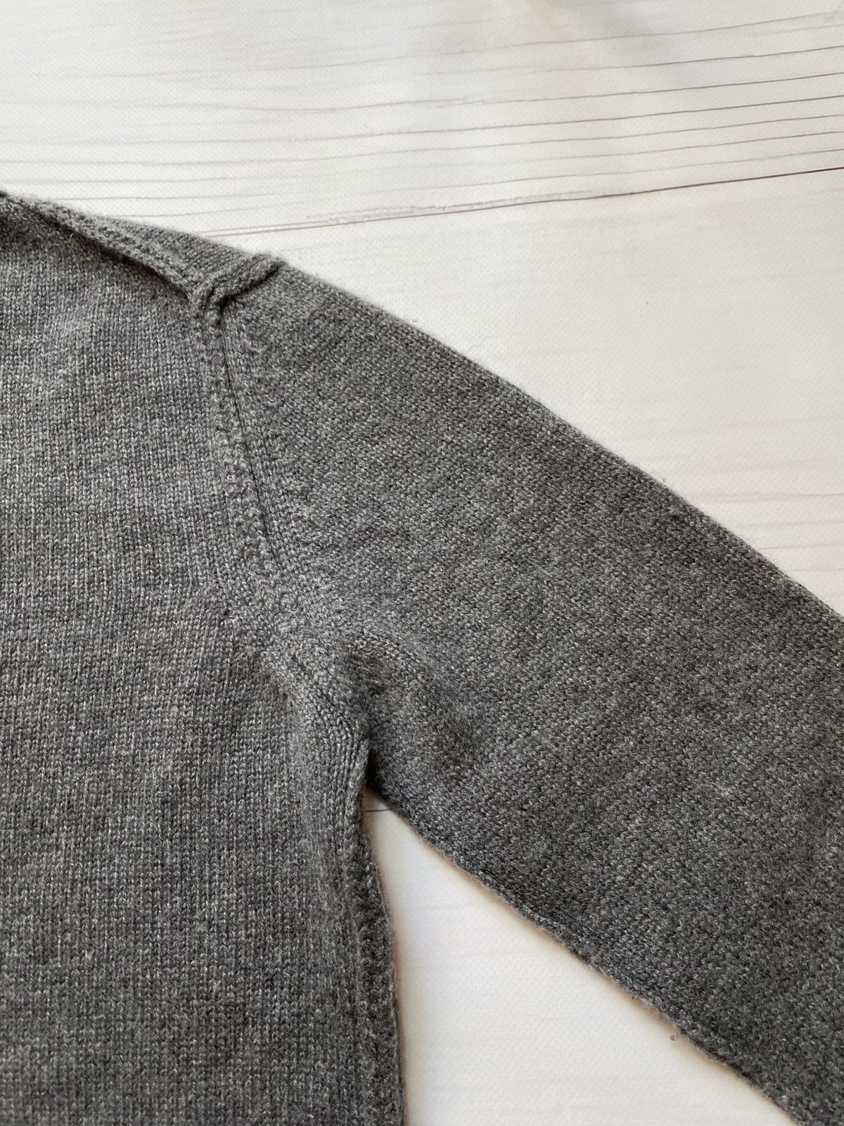 Dolce & Gabbana Dolce & Gabbana V-neck cashmere designer y2k sweater Size US XS / EU 42 / 0 - 18 Thumbnail