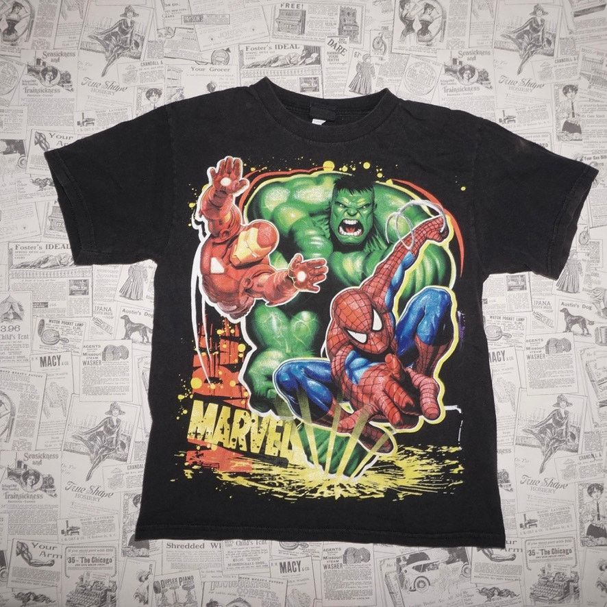 Vintage Large-Vintage Y2K Marvel avengers ironman spiderman hulk tee Size US L / EU 52-54 / 3 - 1 Thumbnail