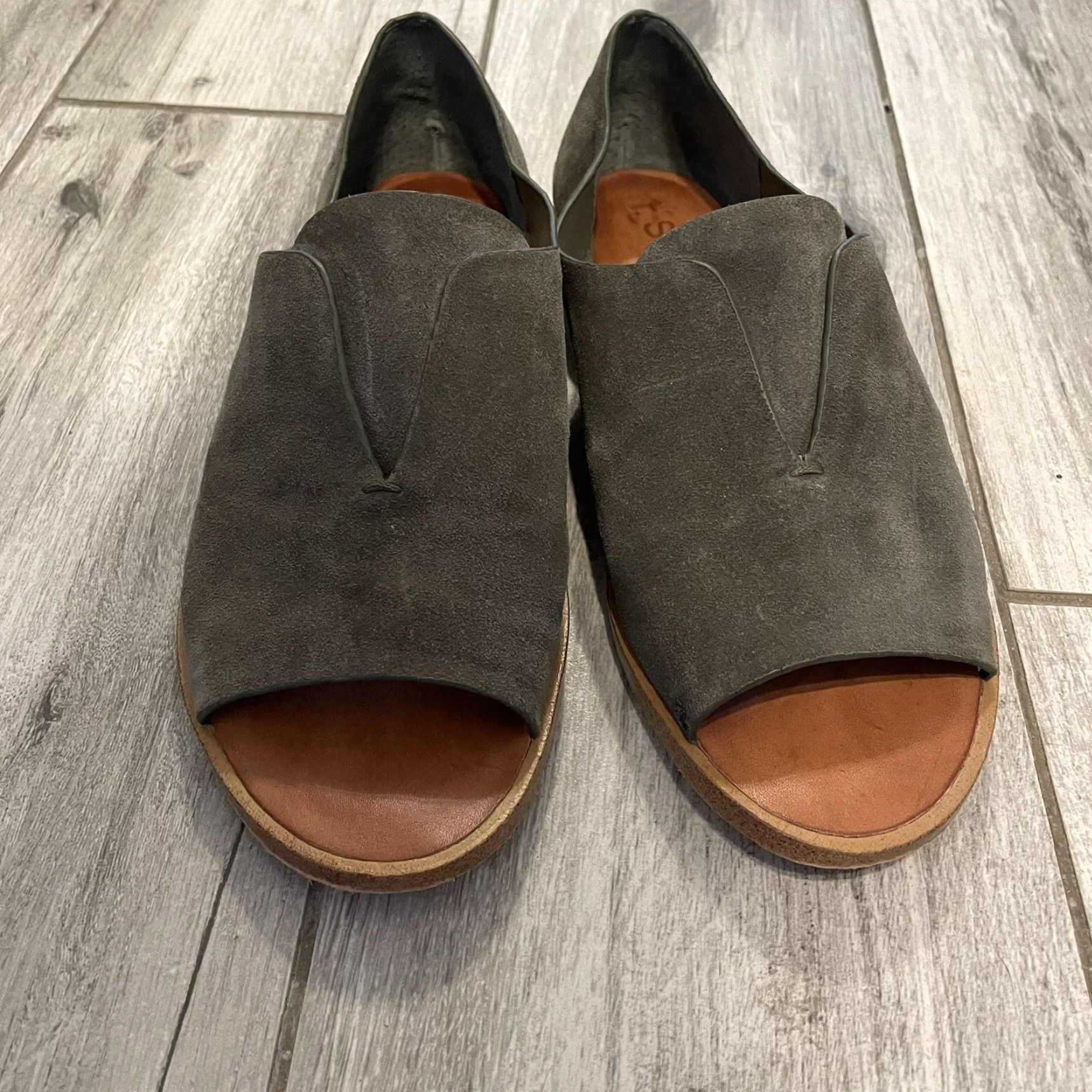 Vintage 1. STATE Cassidee Suede Leather Open Toe Olive Slip On Flats - 6 Womens State d’Orsay Green Flat Size US 6 / IT 36 - 3 Thumbnail