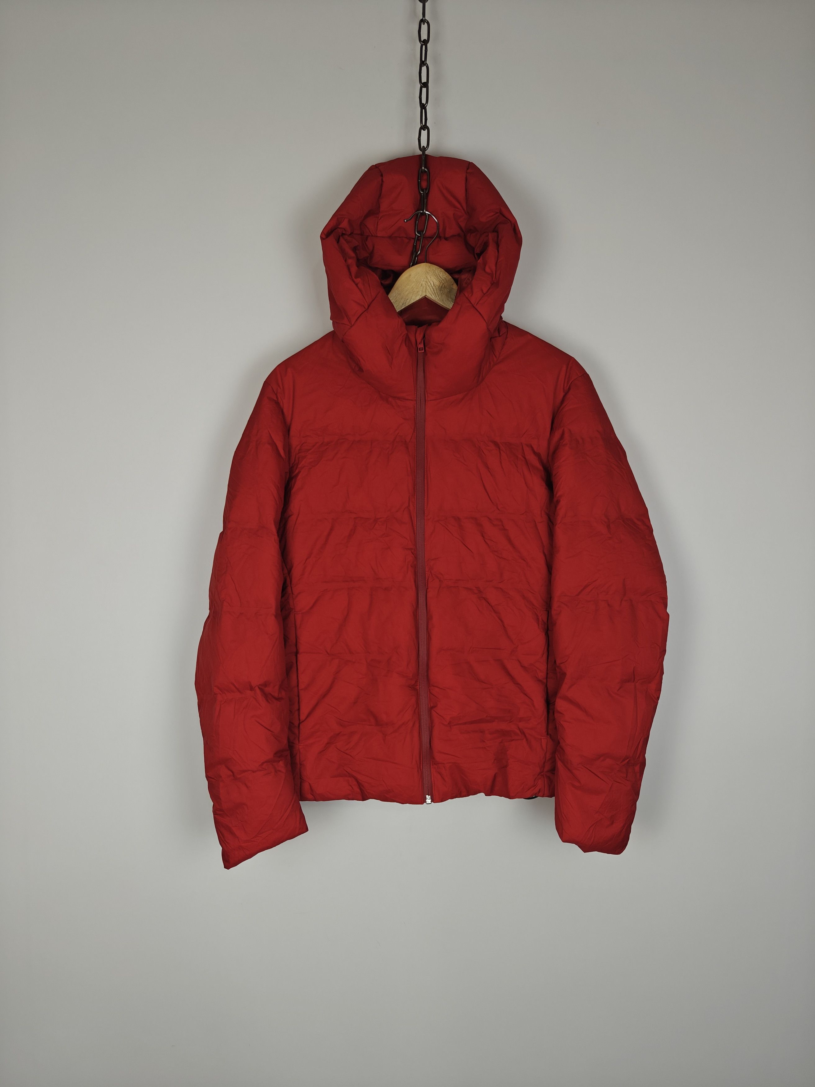 Uniqlo Uniqlo Puffer Zip Jacket Water/Wind Proof Red size S Size US S / EU 44-46 / 1 - 1 Thumbnail