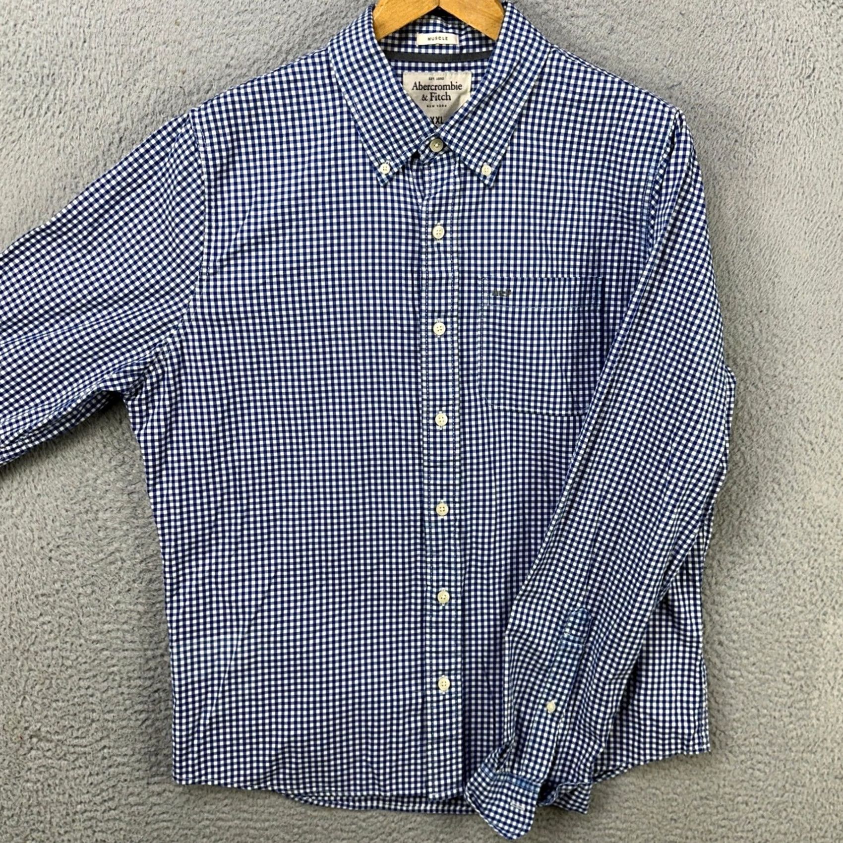 Abercrombie & Fitch Abercrombie & Fitch Shirt Button Down Mens 2XL Blue White Gingham Check Muscle Fit Size US XXL / EU 58 / 5 - 2 Thumbnail