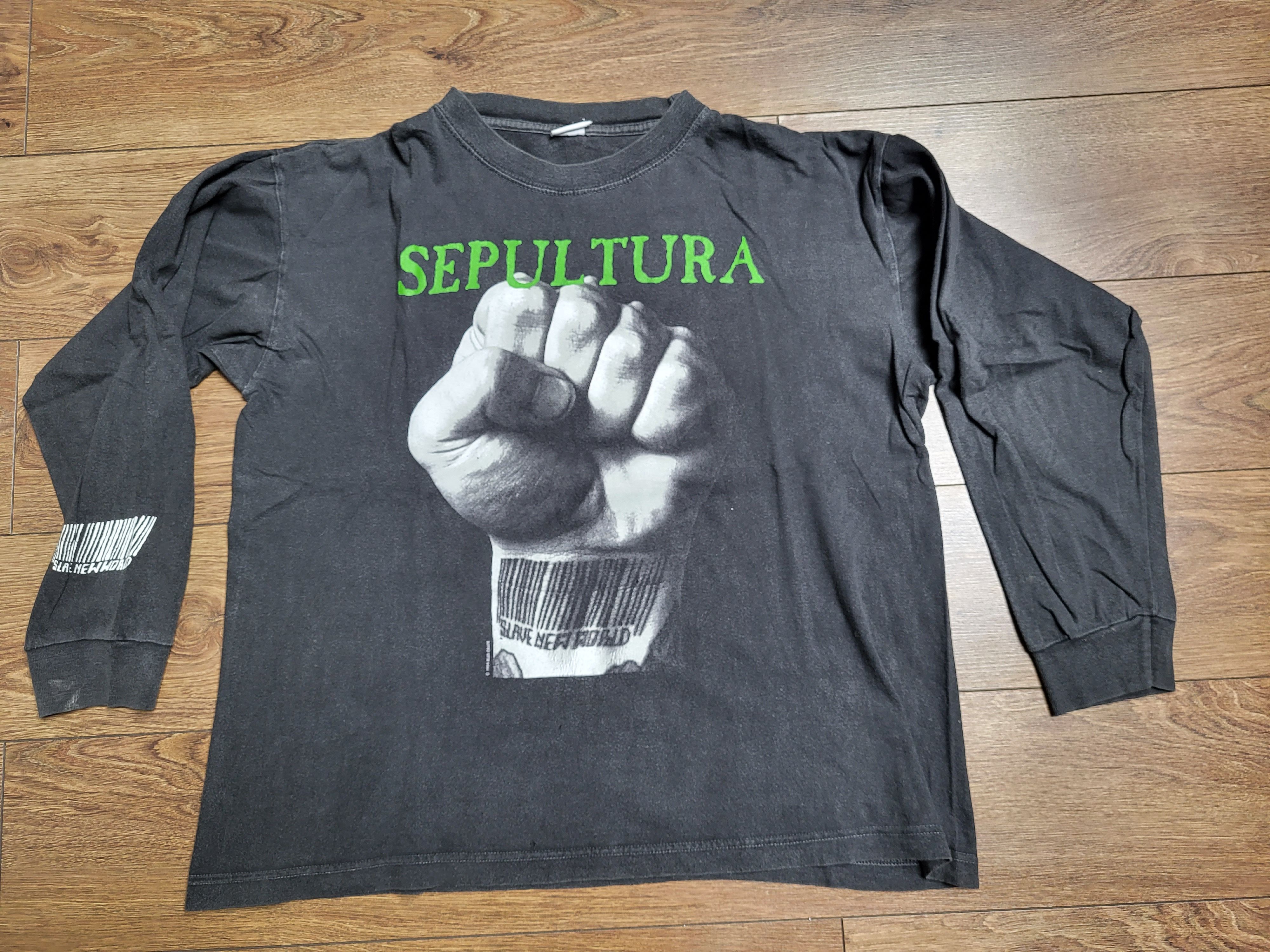 Band Tees Sepultura 1994 Slave New World Vintage metal longsleeve Size US L / EU 52-54 / 3 - 3 Thumbnail