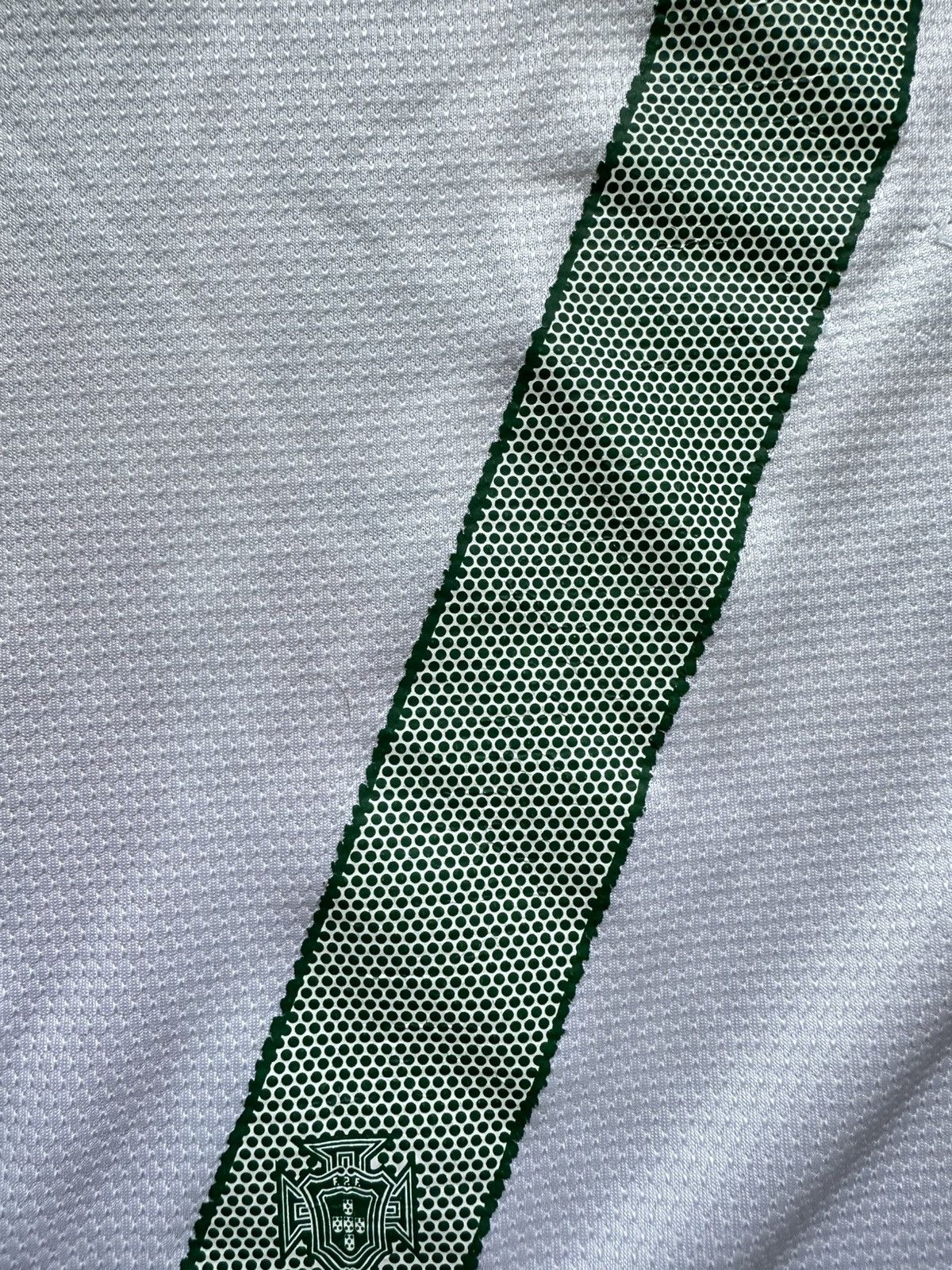 Nike 2012 Nike Portugal Euro Luis Nani #17 Vintage Soccer Jersey Size US M / EU 48-50 / 2 - 20 Thumbnail