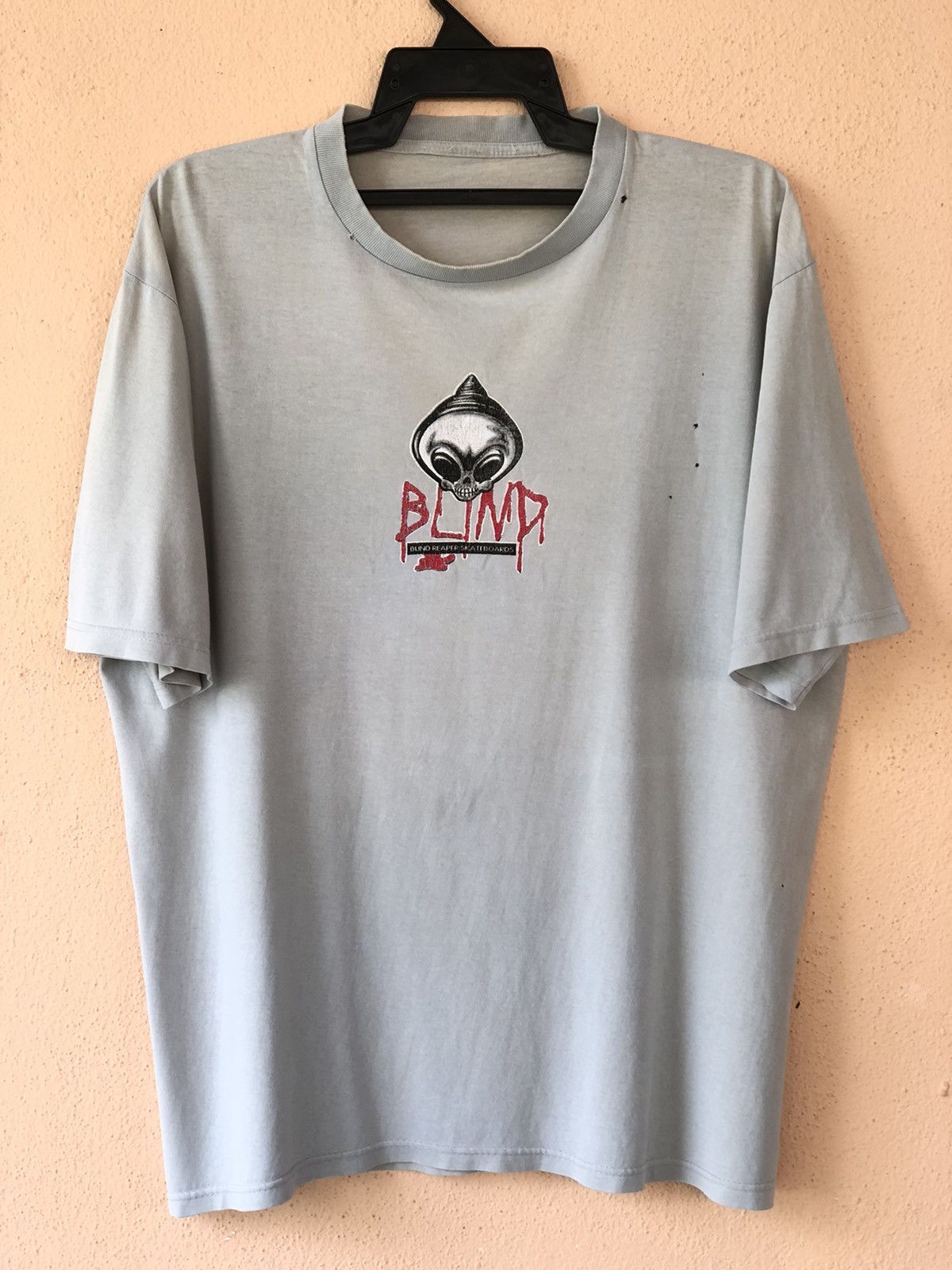 Other Vintage BLIND Reaper Skateboard Distressed Tee Size US XL / EU 56 / 4 - 4 Thumbnail