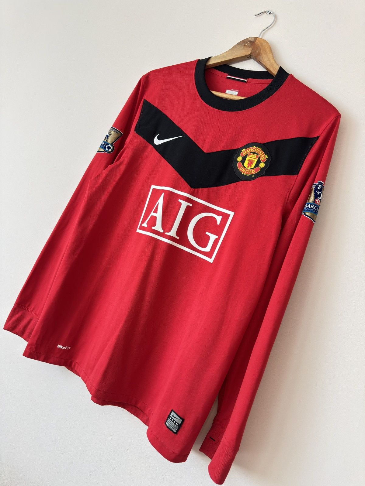 Nike Vintage Manchester United 2009-2010 Home Soccer Jersey Shirt Size US M / EU 48-50 / 2 - 4 Thumbnail