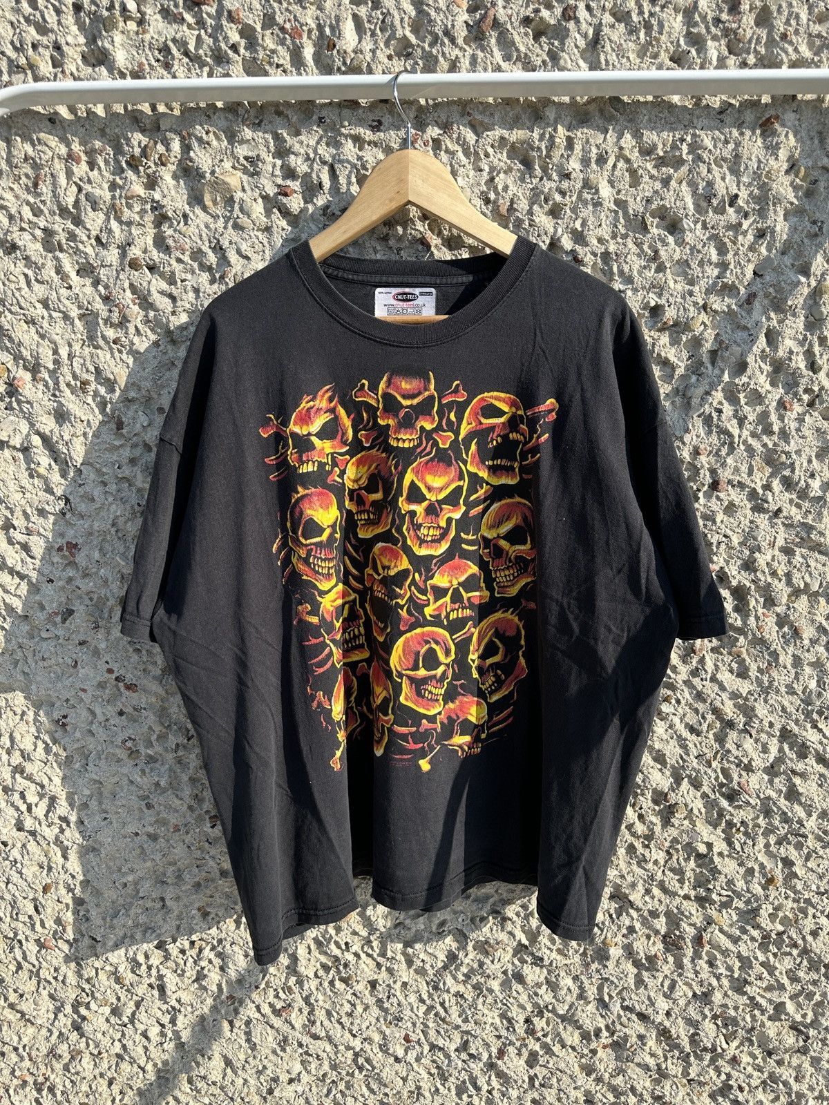 Liquid Blue Vintage 2007 liquid blue orange skulls t-shirt Size US XL / EU 56 / 4 - 1 Thumbnail