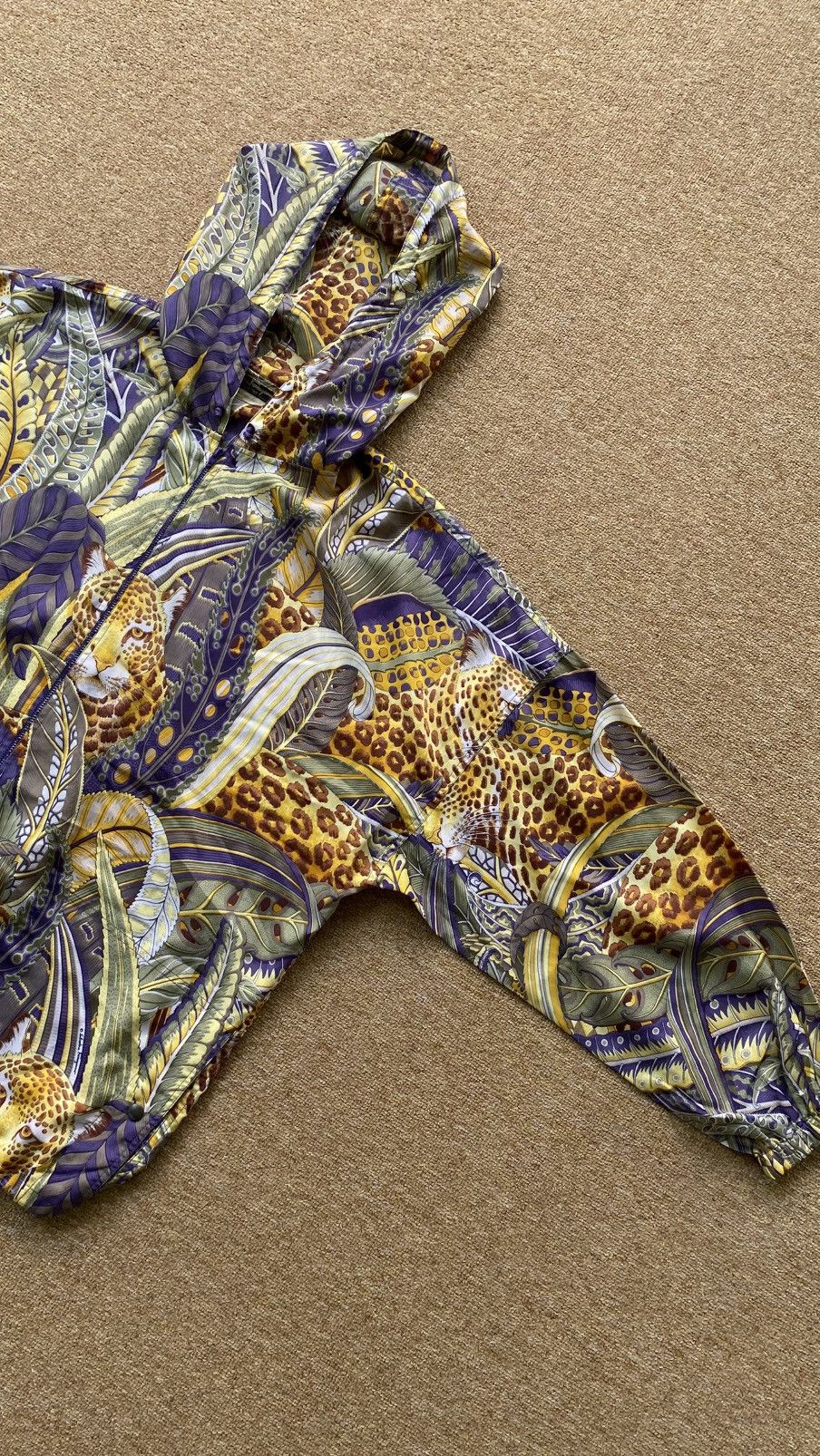 Salvatore Ferragamo VINTAGE SALVATORE FERRAGAMO LEOPARD NYLON JACKET Size US M / EU 48-50 / 2 - 4 Thumbnail