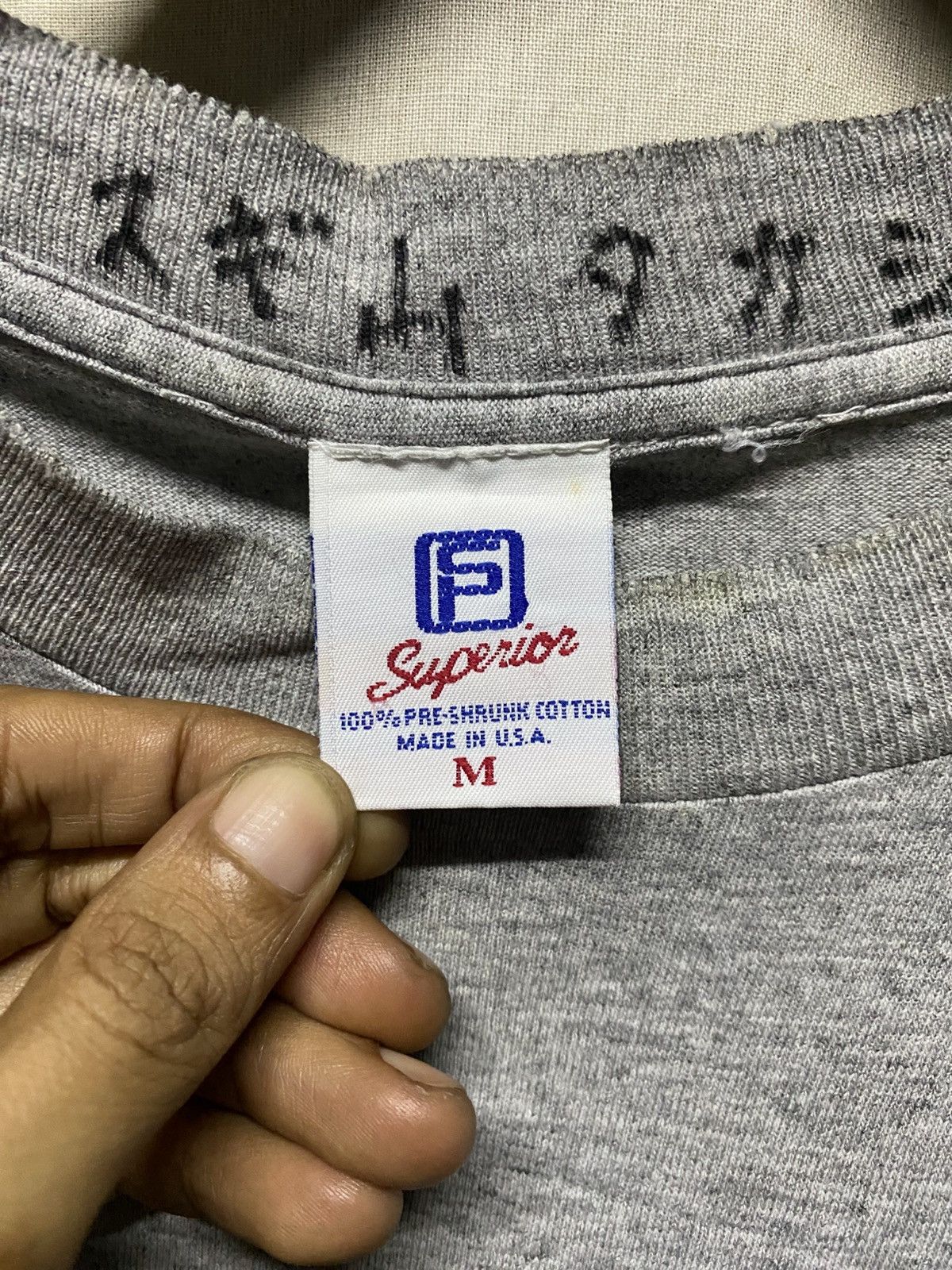 Other Vintage 90s New York Outfitters Embroidered Logo Tee Size US M / EU 48-50 / 2 - 5 Thumbnail
