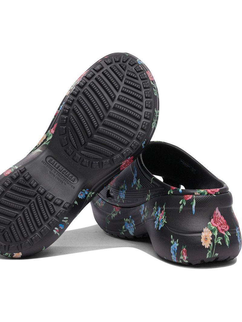 Balenciaga × Crocs o1w1db10526 Pool Crocs™ Slide Sandals in Multicolor Size US 7 / IT 37 - 4 Thumbnail