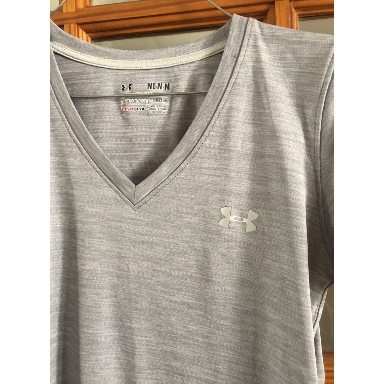 Under Armour Under Armour T-Shirt Womens M HeatGear Semi-Fitted Short Sleeve V-Neck Gray Size M / US 6-8 / IT 42-44 - 3 Thumbnail