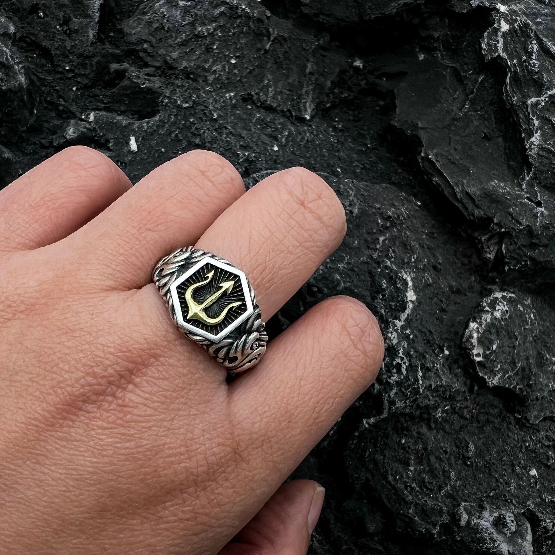 Vintage Resizable Retro Poseidon Golden Trident Ring Size ONE SIZE - 3 Thumbnail