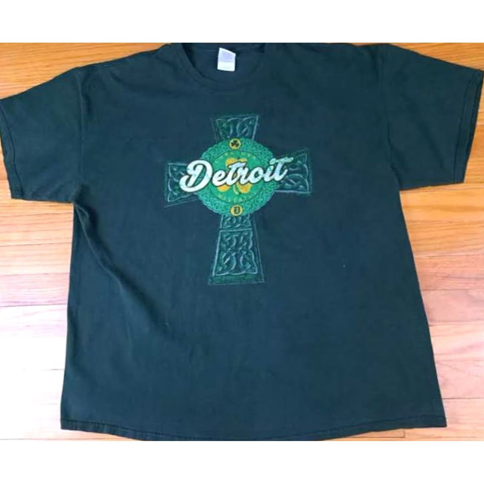 Gildan VINTAGE Detroit Corktown District Gildan Cotton T-Shirt Green XL Men Regular Crew Neck Short Sleeve Printed US Cities Size US XL / EU 56 / 4 - 3 Thumbnail