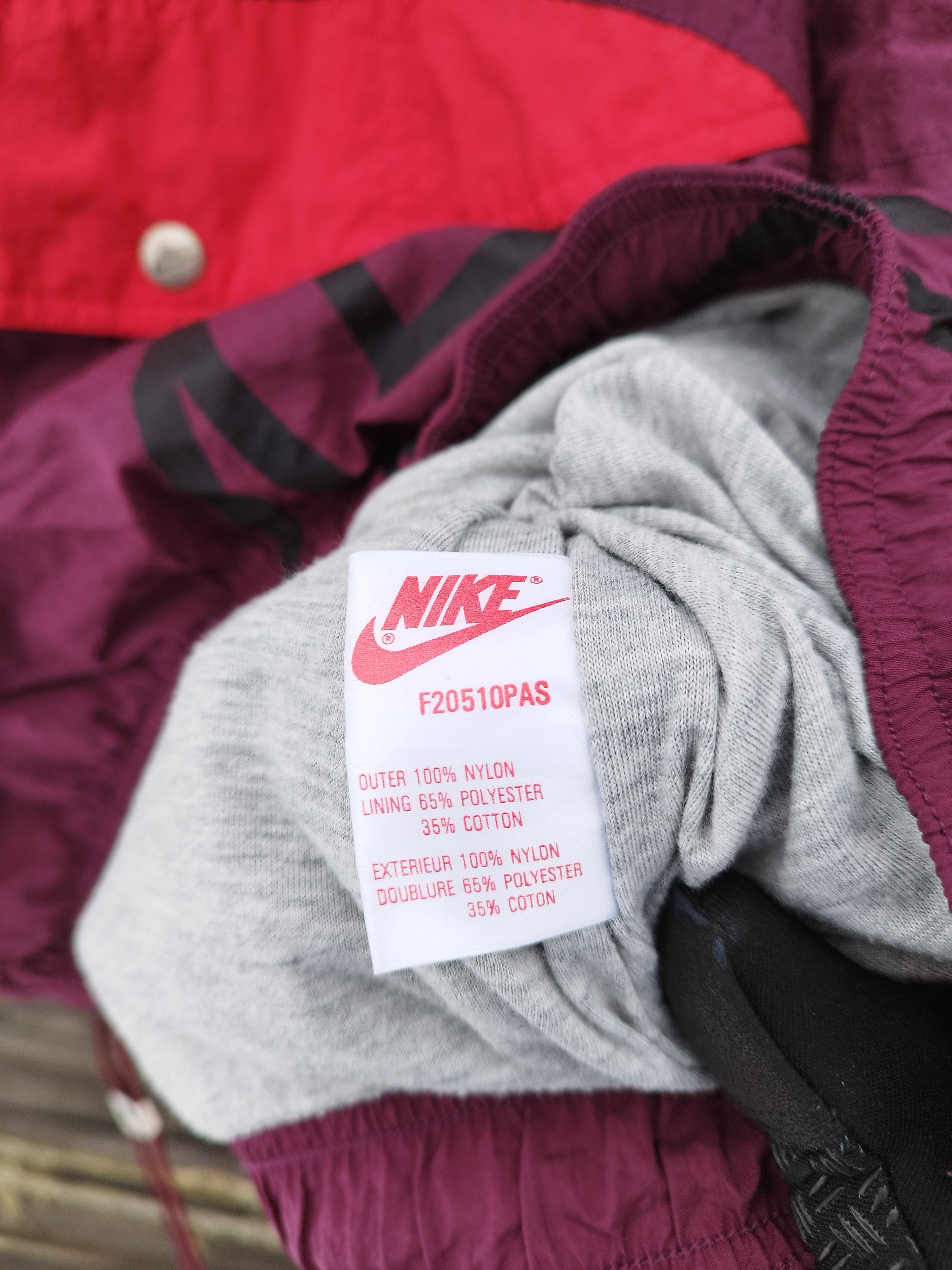 Nike RARE 90s Vintage Nike Graphic Anorak Nylon jacket – Size L Size US L / EU 52-54 / 3 - 14 Thumbnail