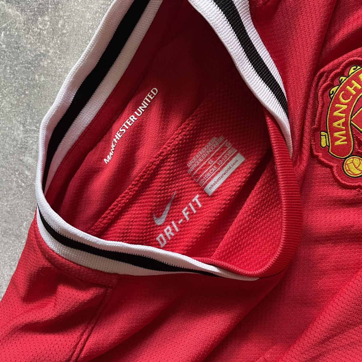 Nike Vintage Nike Manchester United Youth Soccer Football Jersey Size US XS / EU 42 / 0 - 3 Thumbnail