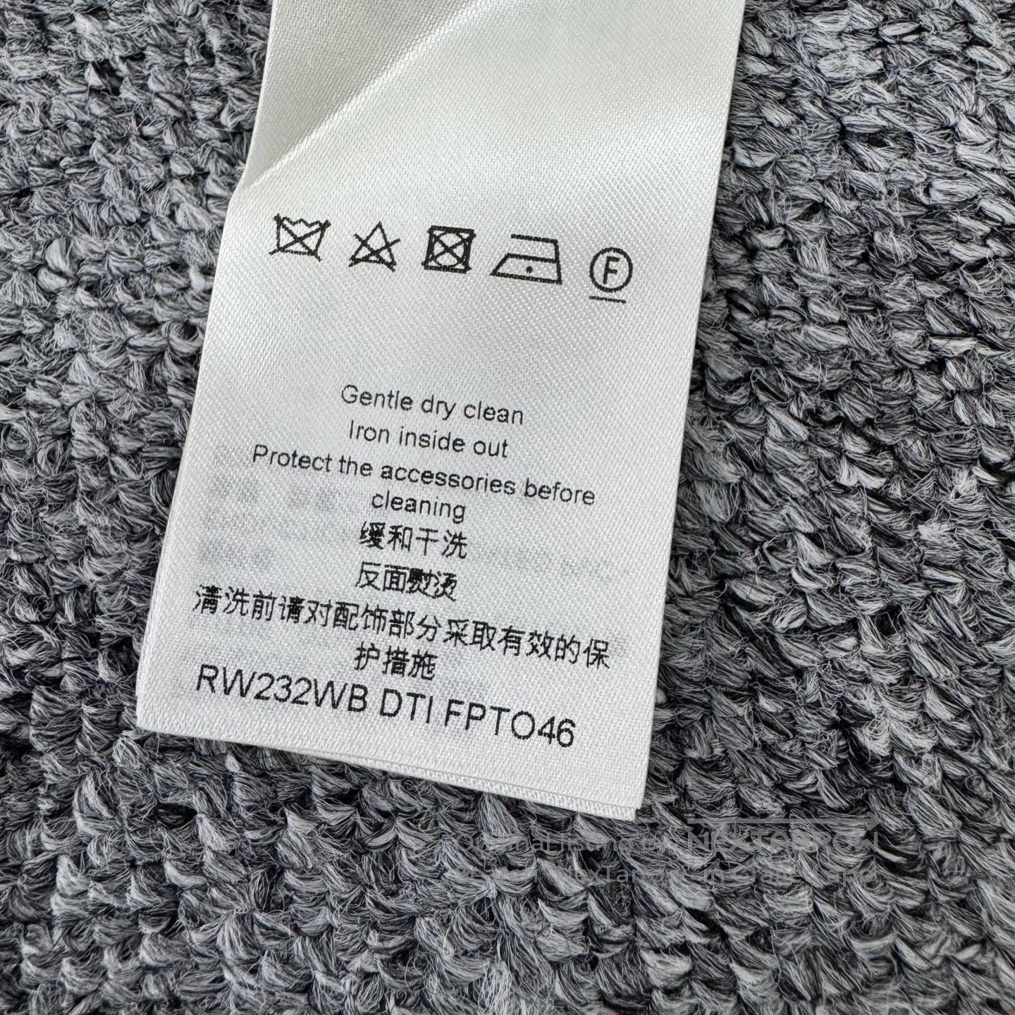 Louis Vuitton Louis Vuitton Nigo co-branded shirt with the charitable em Size US L / EU 52-54 / 3 - 7 Thumbnail
