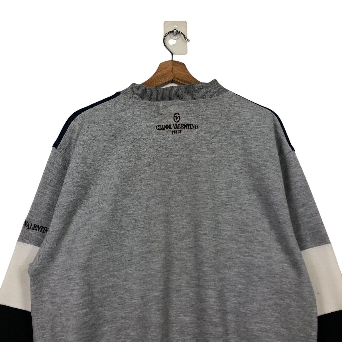 Japanese Brand × Vintage 📌Vintage Sweatshirt Gianni Valentino Italy Big Logo Size US L / EU 52-54 / 3 - 10 Thumbnail