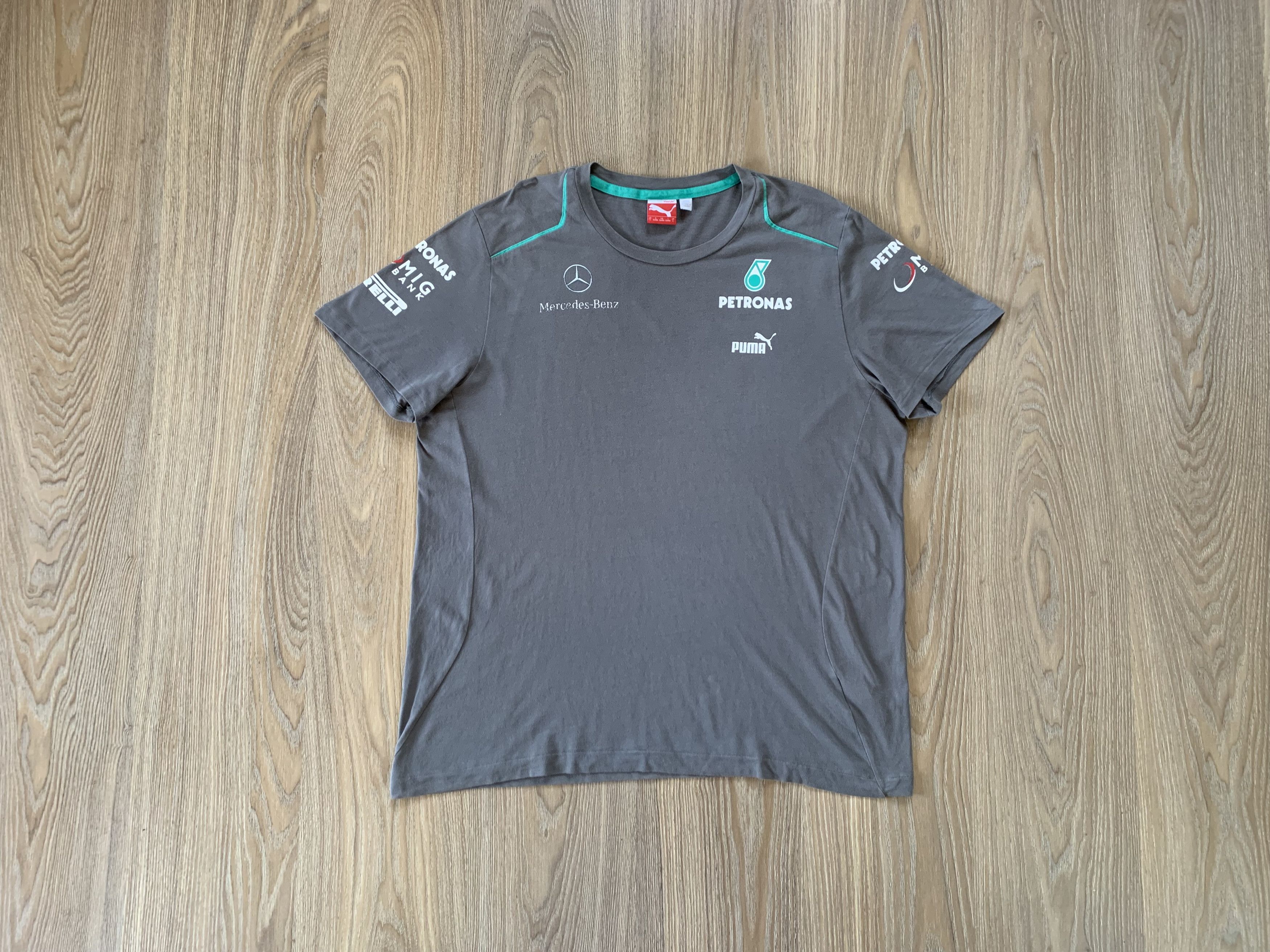Puma × Red Bull × Vintage Vintage Puma Mercedes Petronas T-Shirt Size US L / EU 52-54 / 3 - 1 Thumbnail