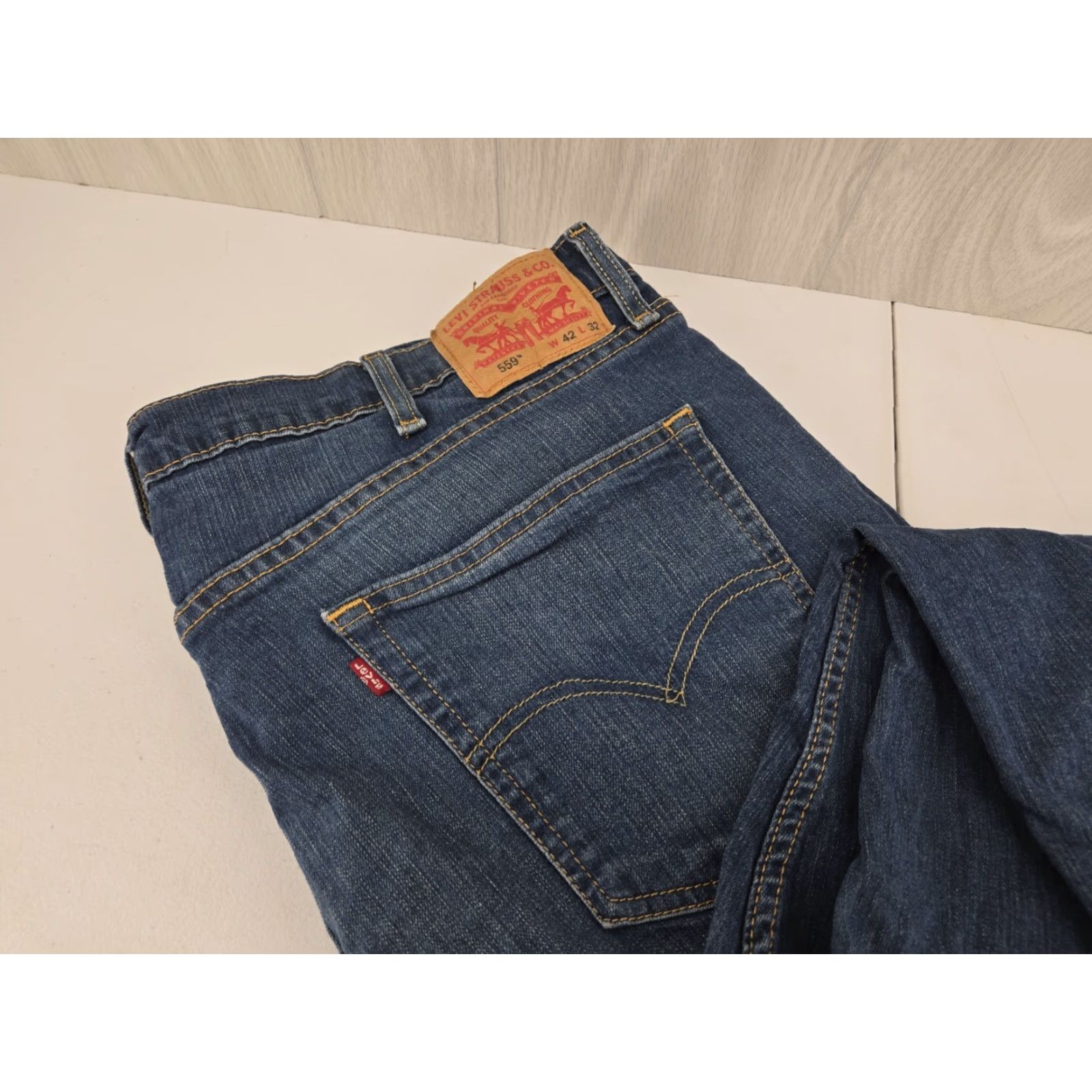 Levi's VINTAGE? No. Levi's 559 Jeans 42x32 Blue Dark Wash Denim Pants Mens Regular 42 Inseam 32 Leg Opening 9" 5-Pocket Design Size US 42 / EU 58 - 3 Thumbnail