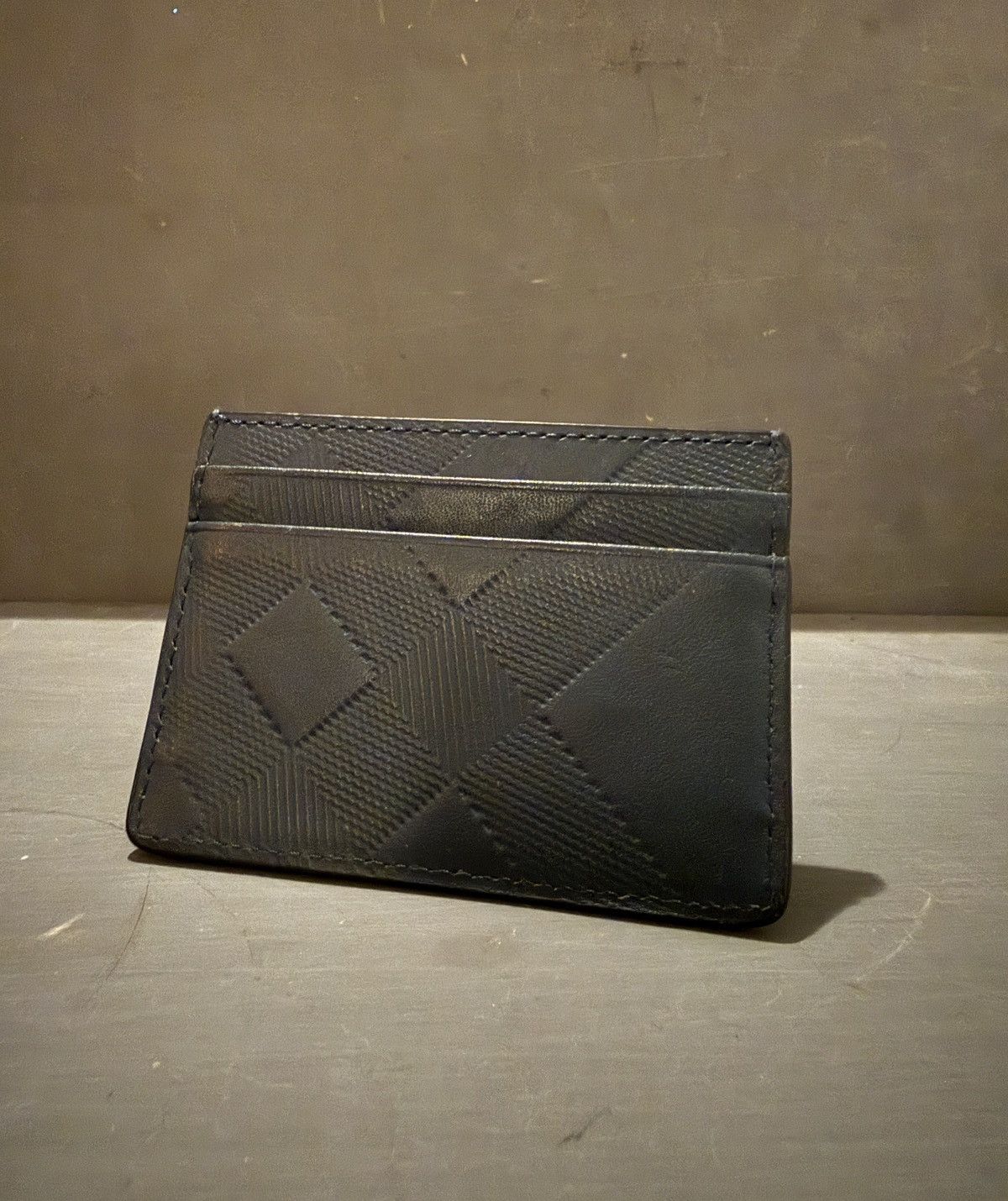 Burberry five slot cardholder