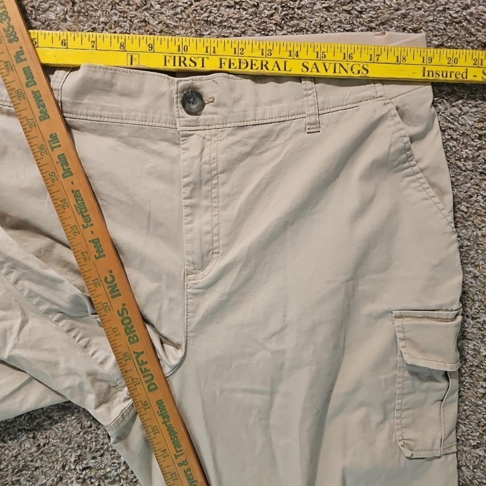 Lee Lee 16W Cargo Khaki Capris Size 38" / US 16 / IT 52 - 5 Thumbnail