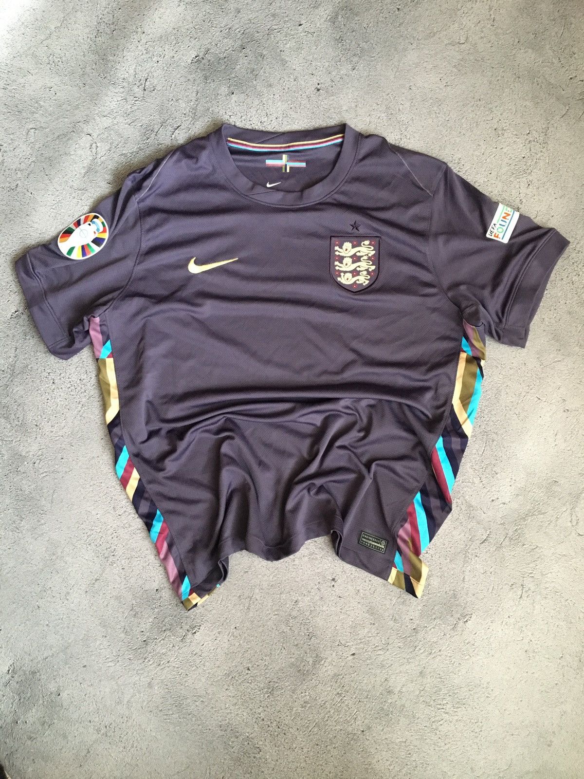 Nike 🐼 Nike England 2024 Away Football Jersey T-Shirt Size US XL / EU 56 / 4 - 1 Thumbnail