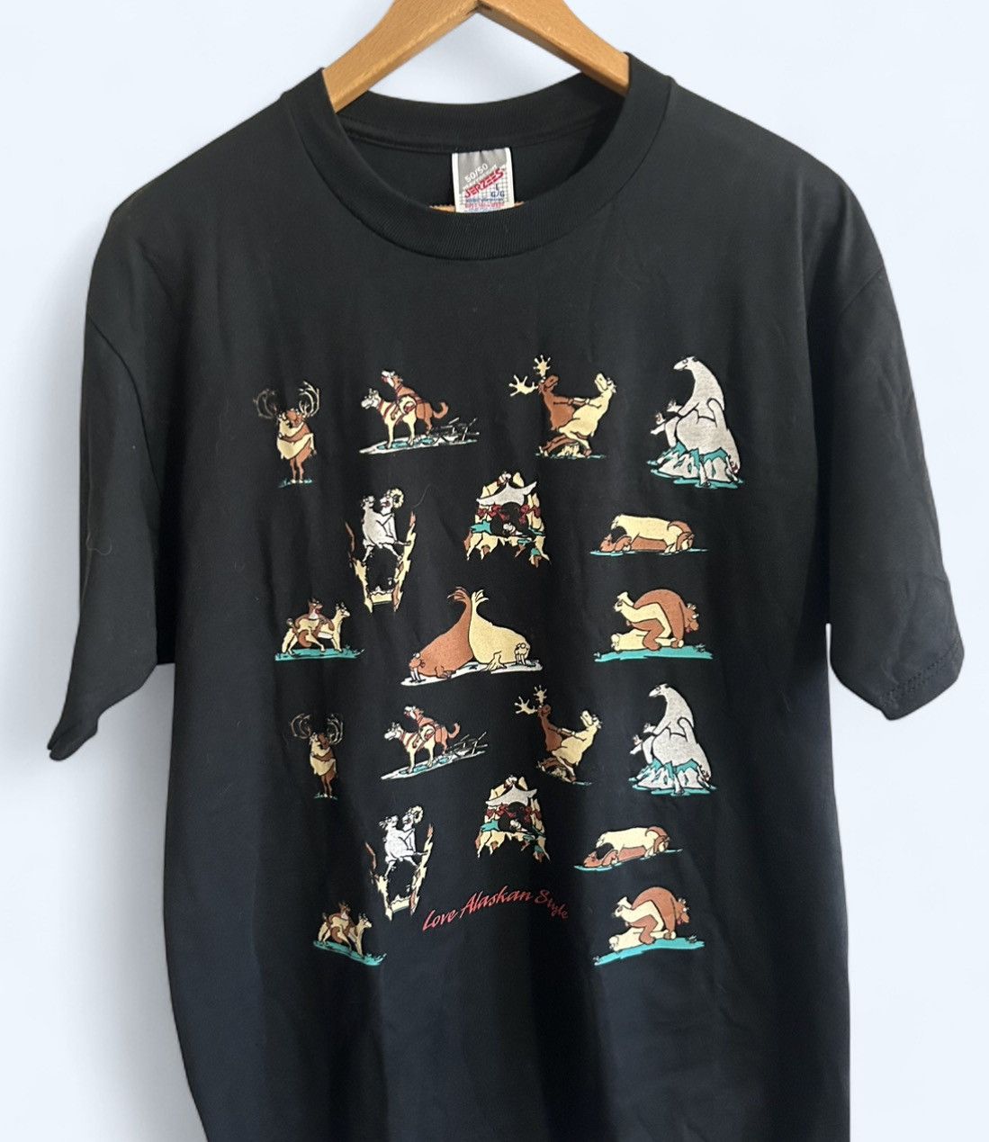 Jerzees Vintage Love Alaskan Style Animal Sex Shirt Size Large Size US L / EU 52-54 / 3 - 1 Thumbnail