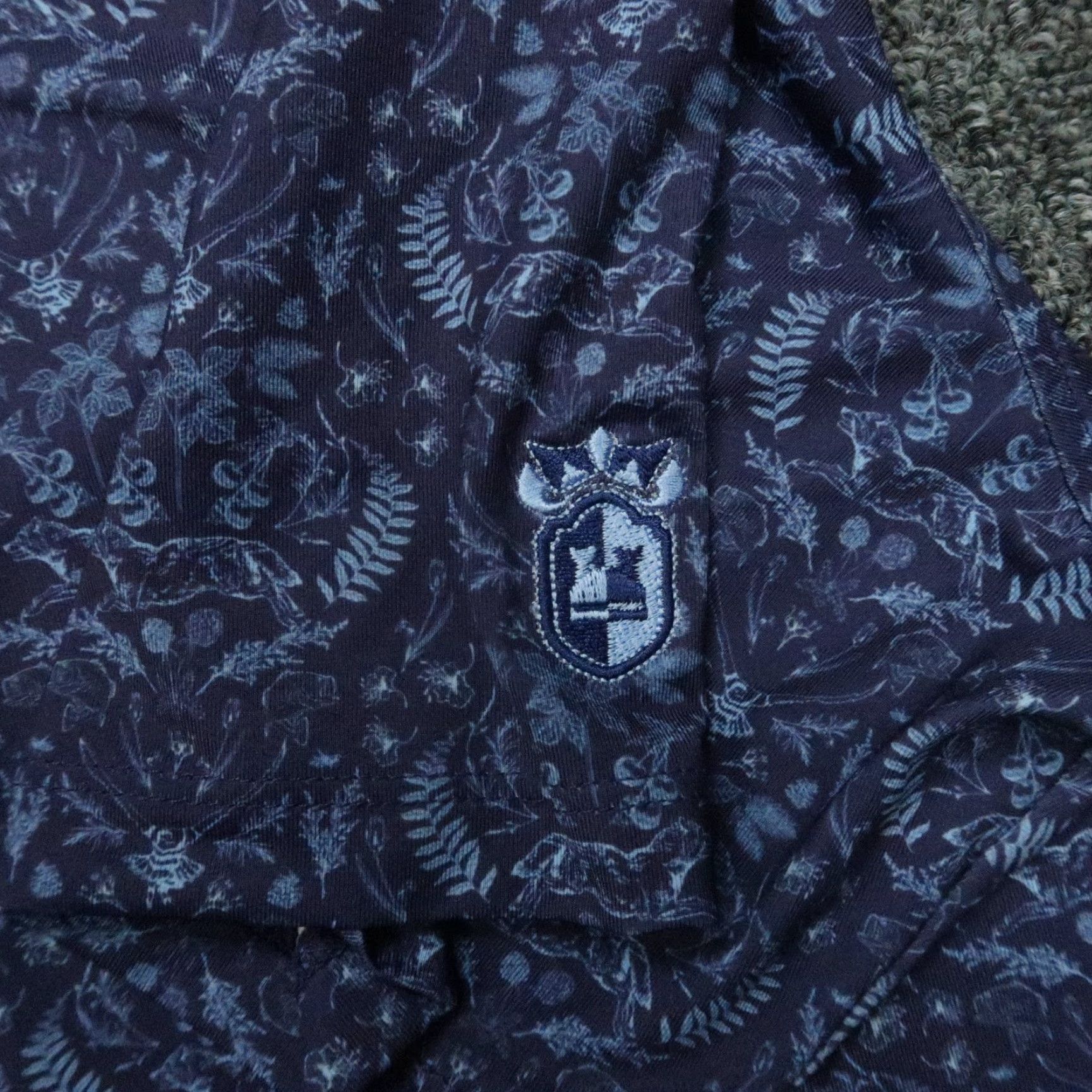 Vintage Greyson Polo Shirt Mens Extra Large Blue Pattern Golf Wolf Crest Size US XL / EU 56 / 4 - 4 Thumbnail
