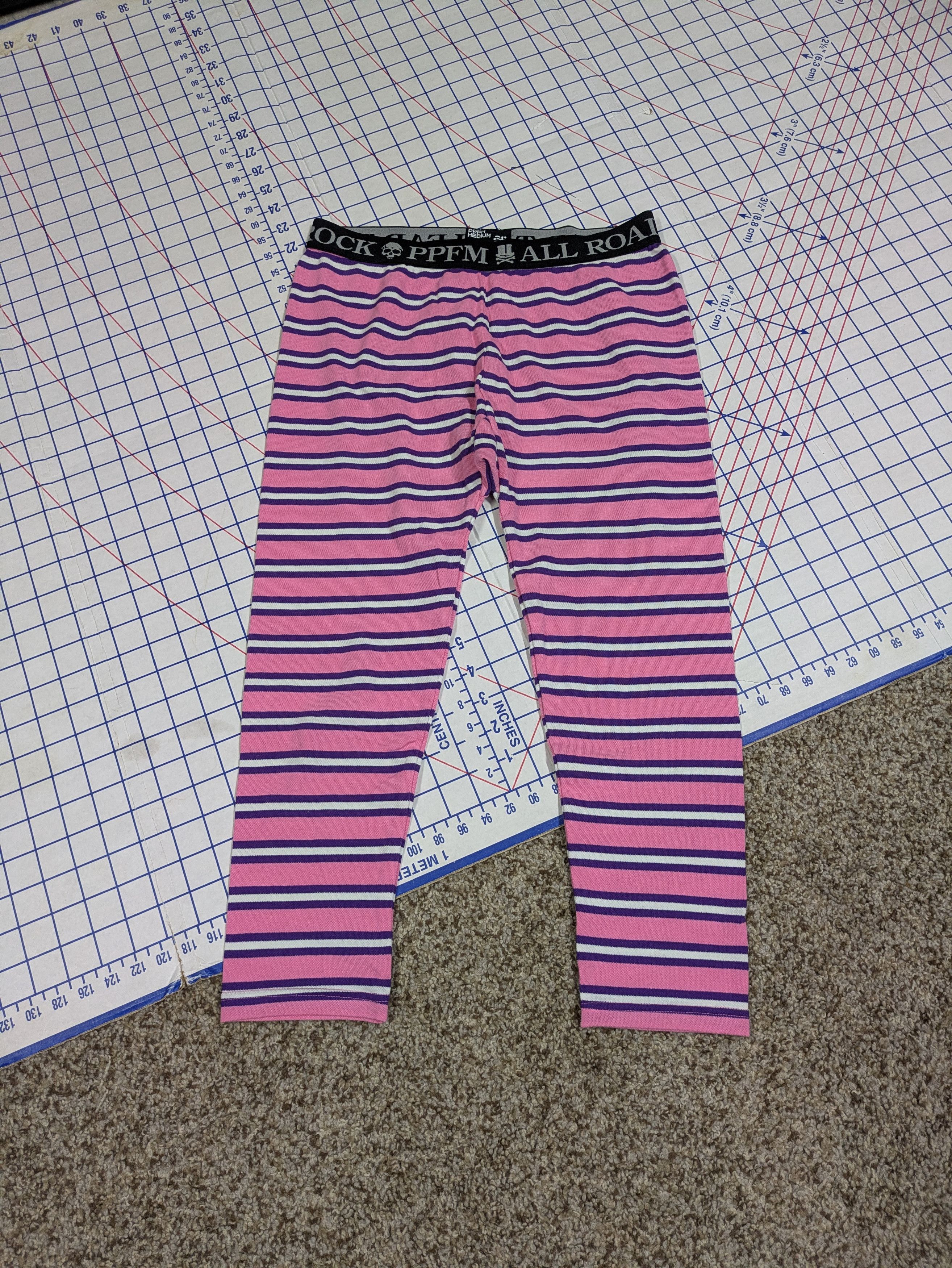 PPFM PPFM rock n roll pink and purple striped leggings medium Size US 30 / EU 46 - 2 Thumbnail