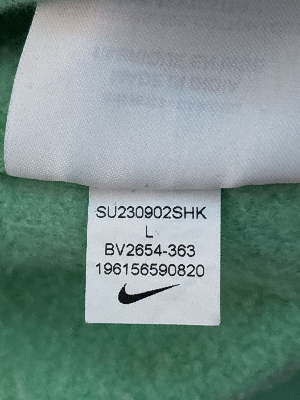 Nike Nike Sportswear Club light green hoodie Size US L / EU 52-54 / 3 - 6 Thumbnail