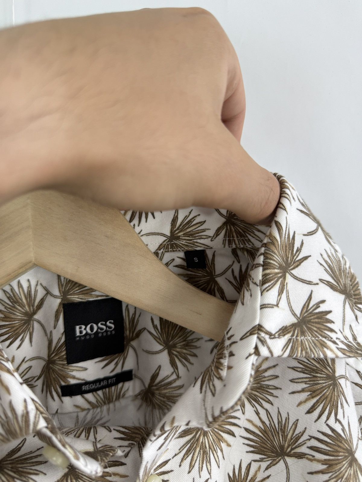 Hugo Boss Hugo Boss Rash Button Shirt Regular Fit Rare Retro Hype Y2K Size US M / EU 48-50 / 2 - 8 Thumbnail