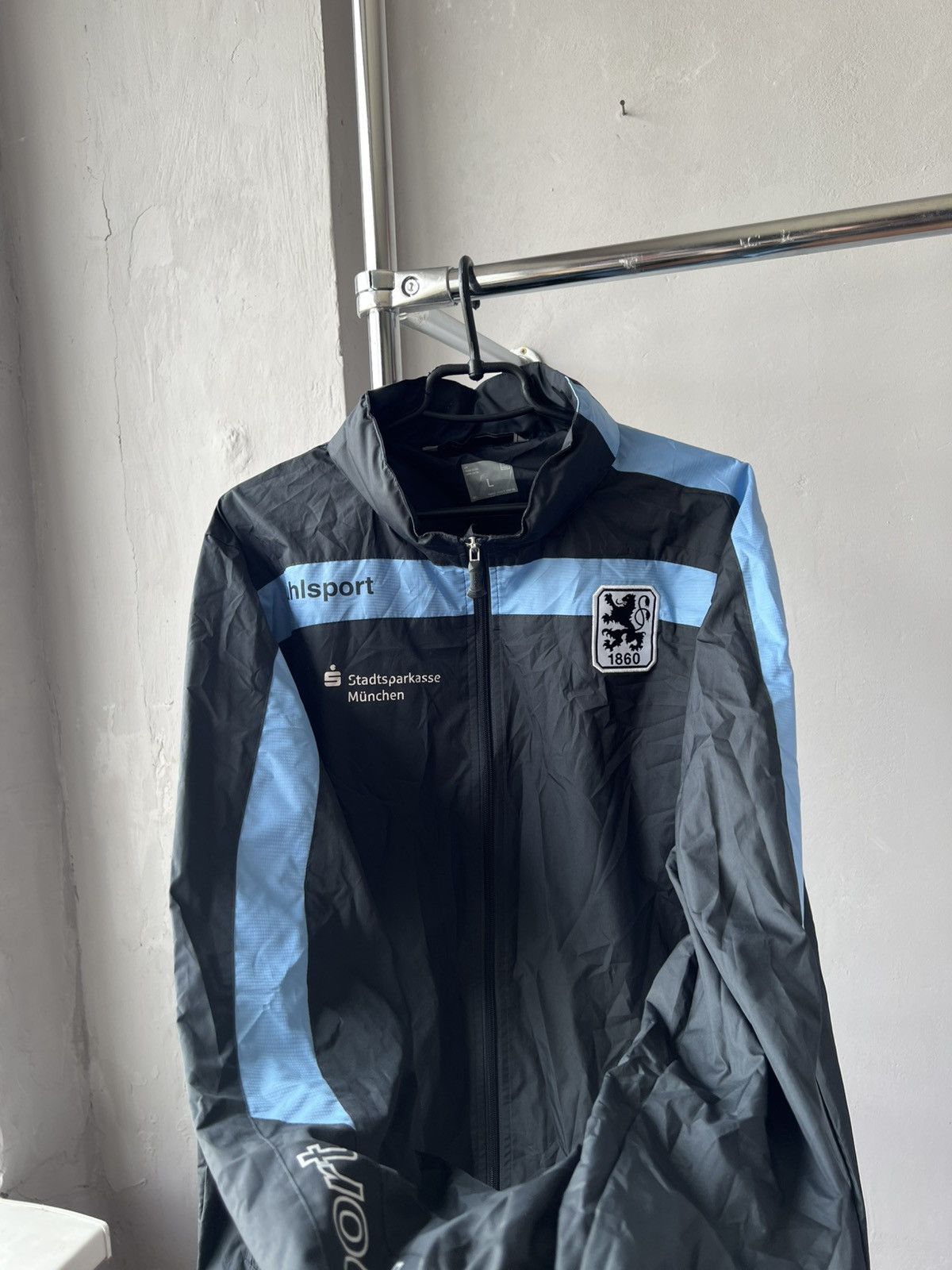 Other 2014/15 TSV MUNICH 1860 SOCCER FOOTBALL JACKET UHLSPORT Size US L / EU 52-54 / 3 - 12 Thumbnail