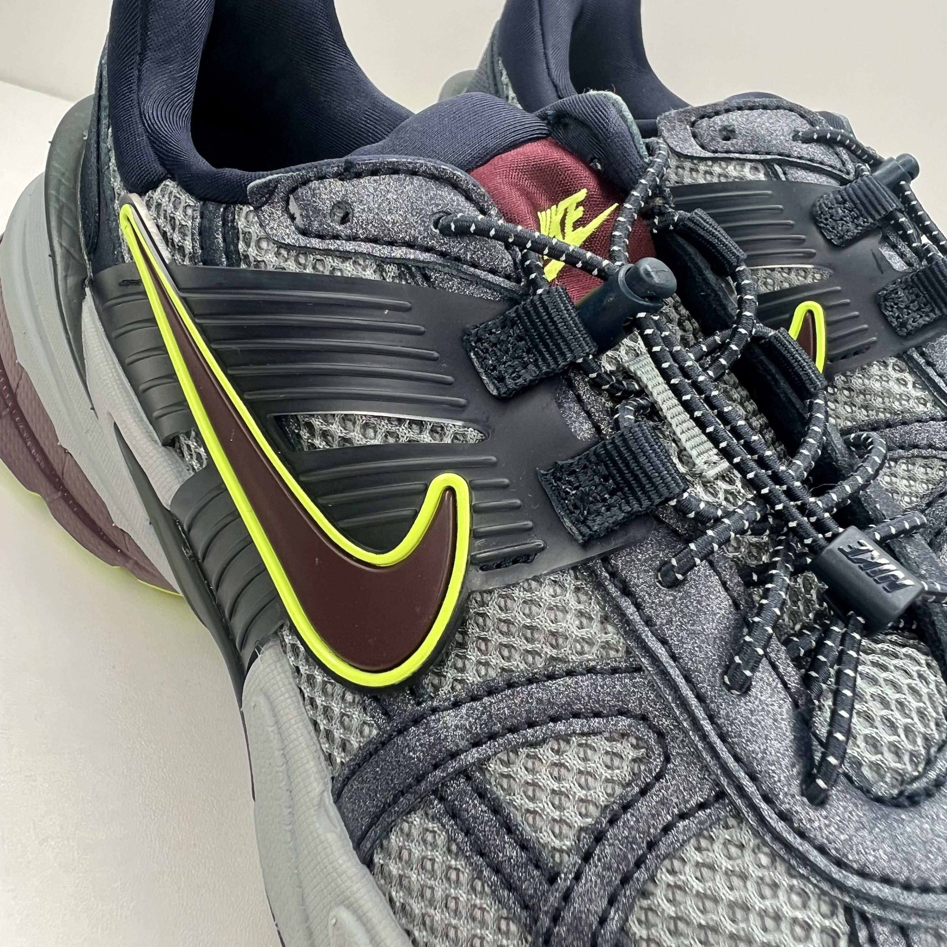 Nike Nike V2K Run Luminous Sneakers EU 39 Size US 8 / IT 38 - 3 Thumbnail